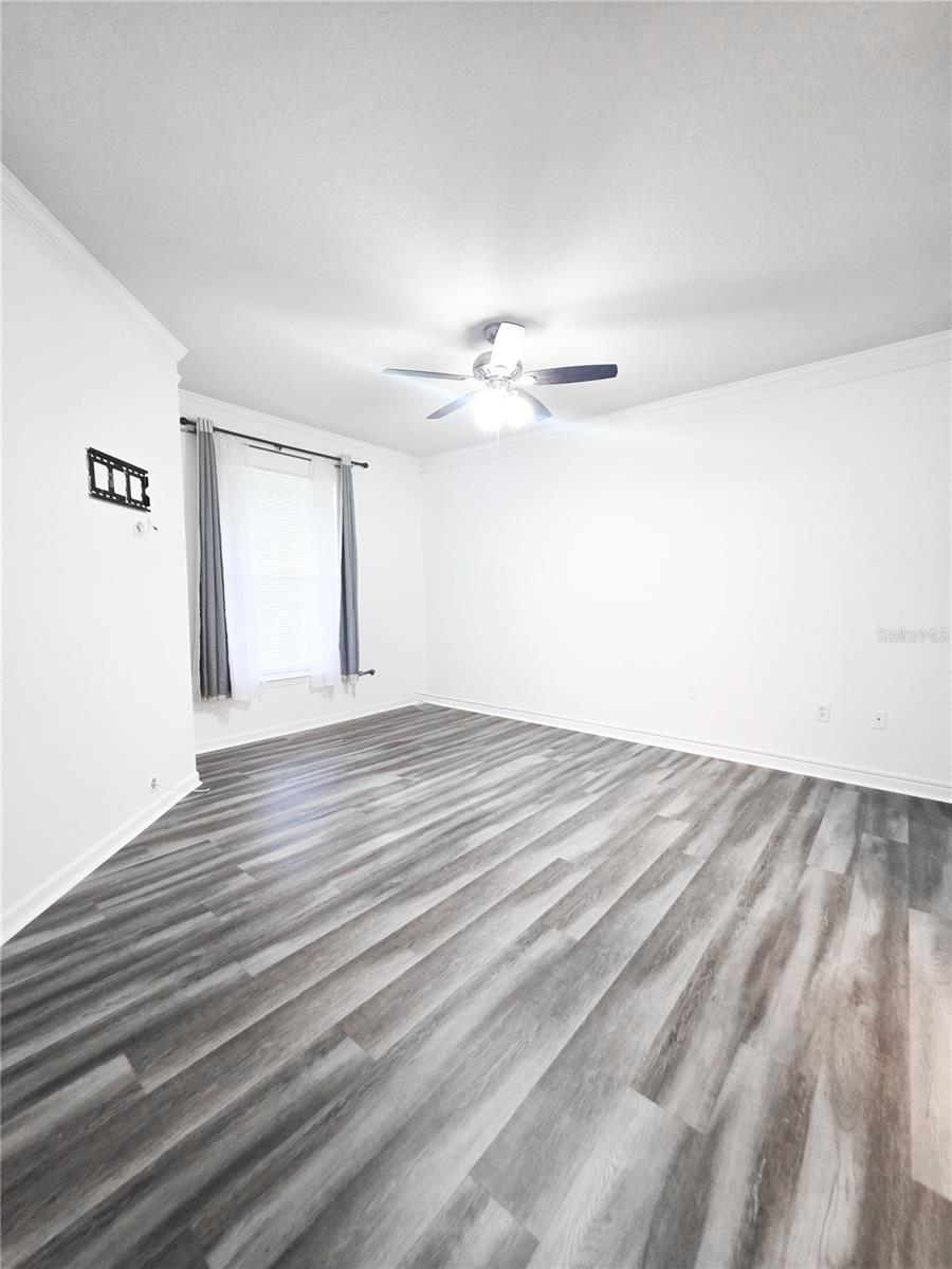 Image 7 of 18 For 10431 Villa View Circle 10431