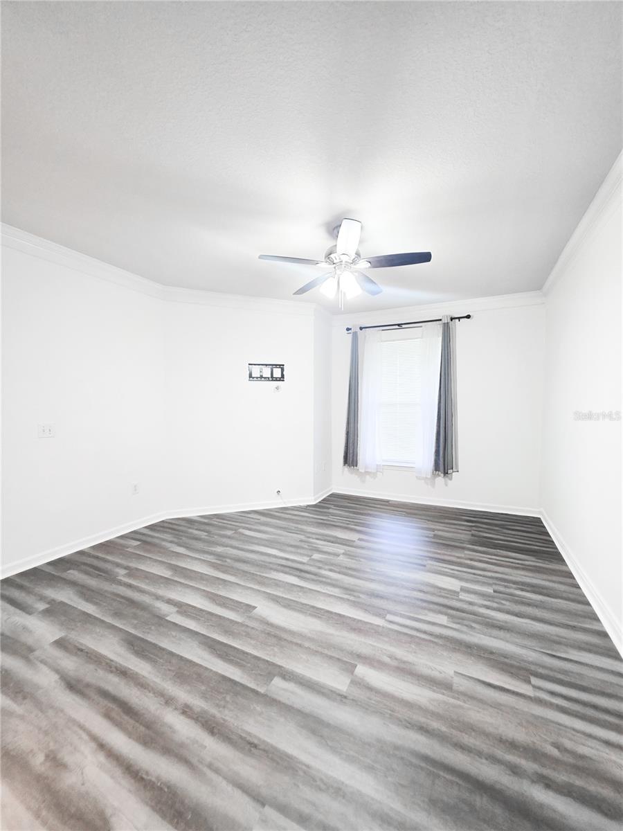 Image 8 of 18 For 10431 Villa View Circle 10431