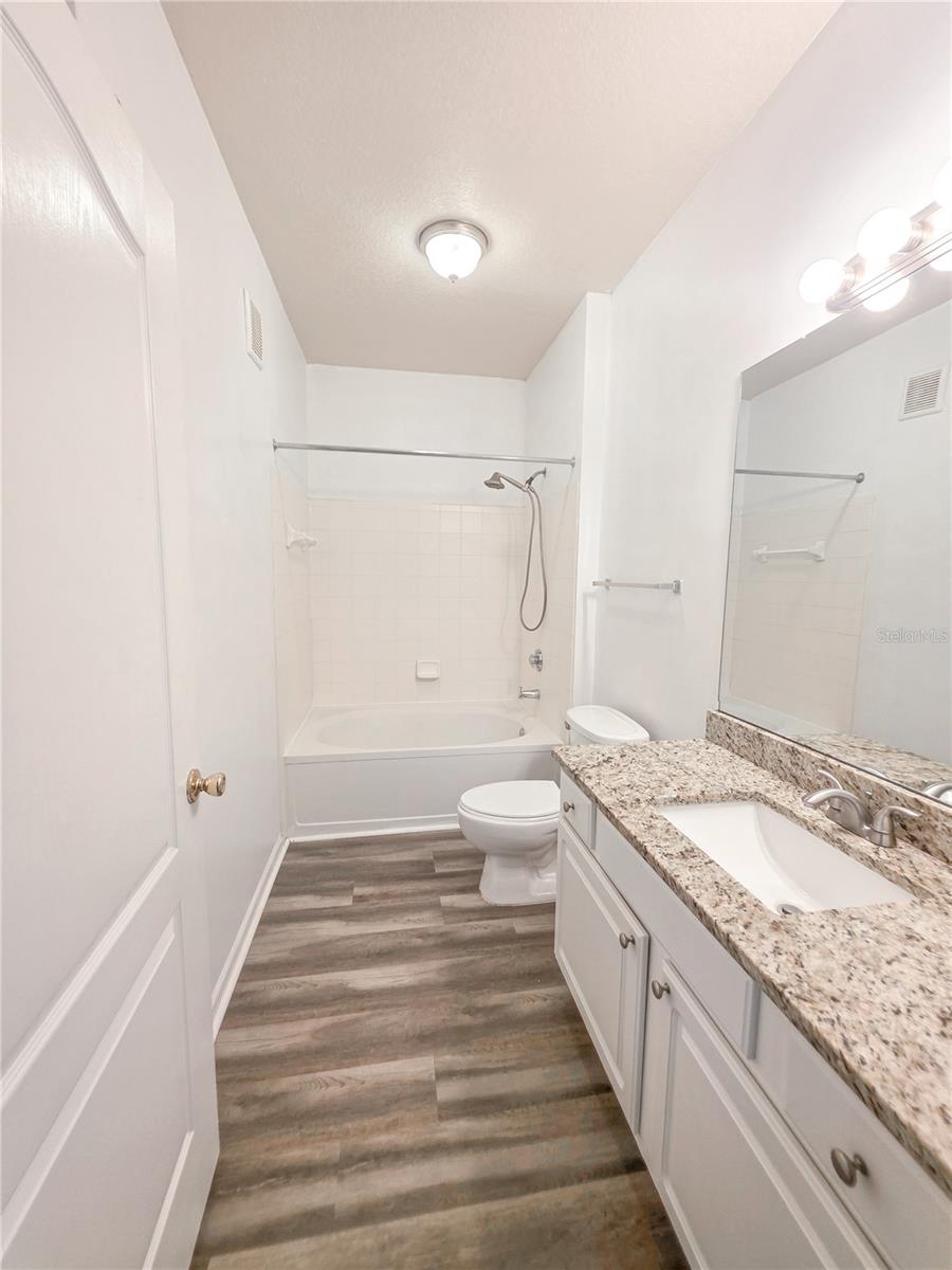 Image 9 of 18 For 10431 Villa View Circle 10431
