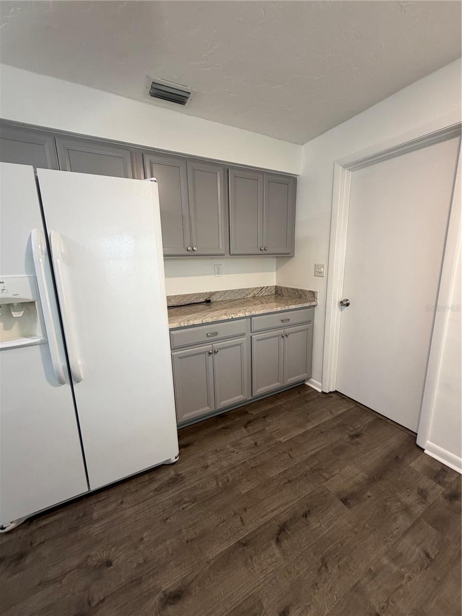 Image 6 of 25 For 320 Harrison Street