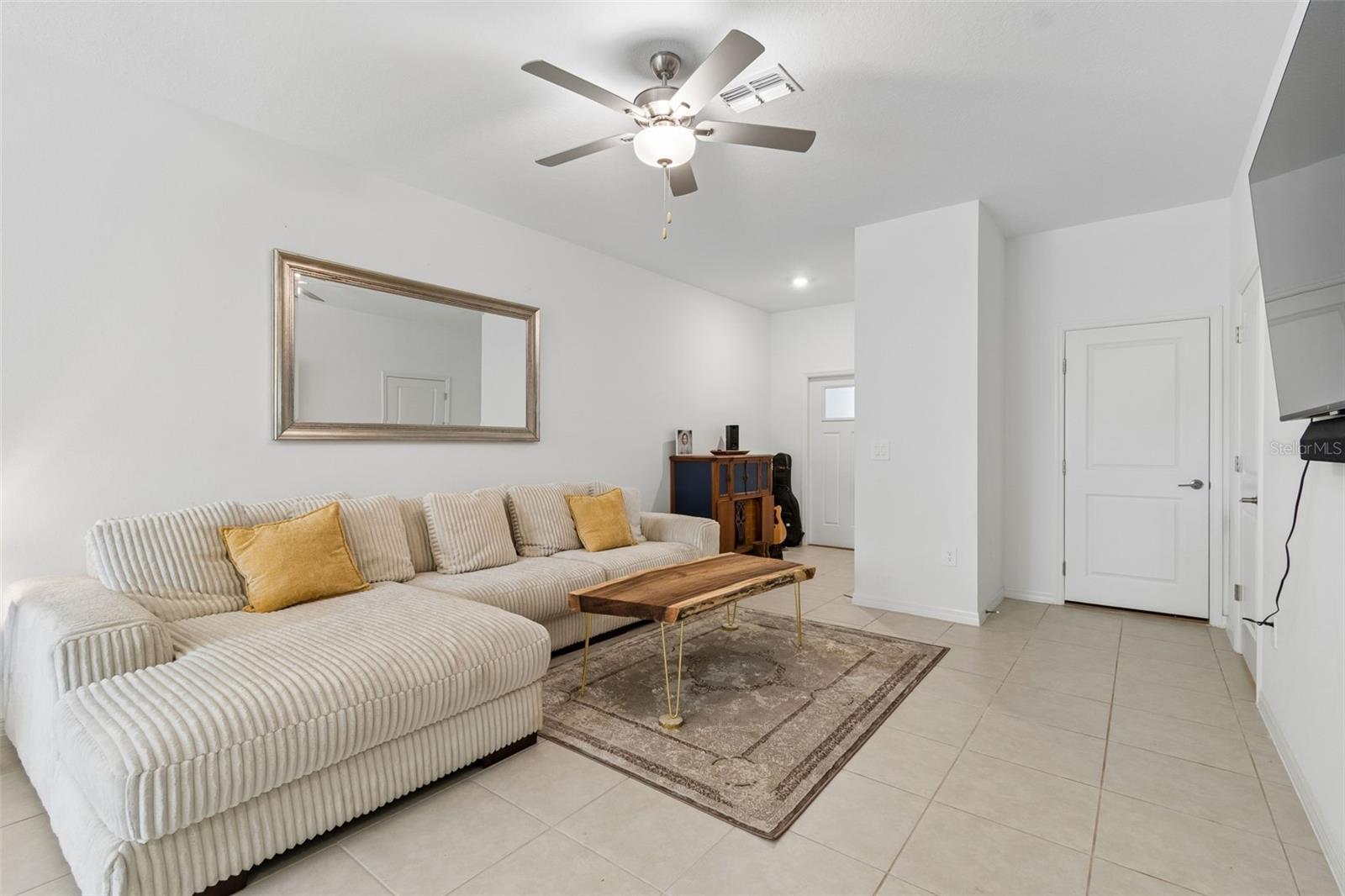 Image 11 of 68 For 6076 Shiner Street