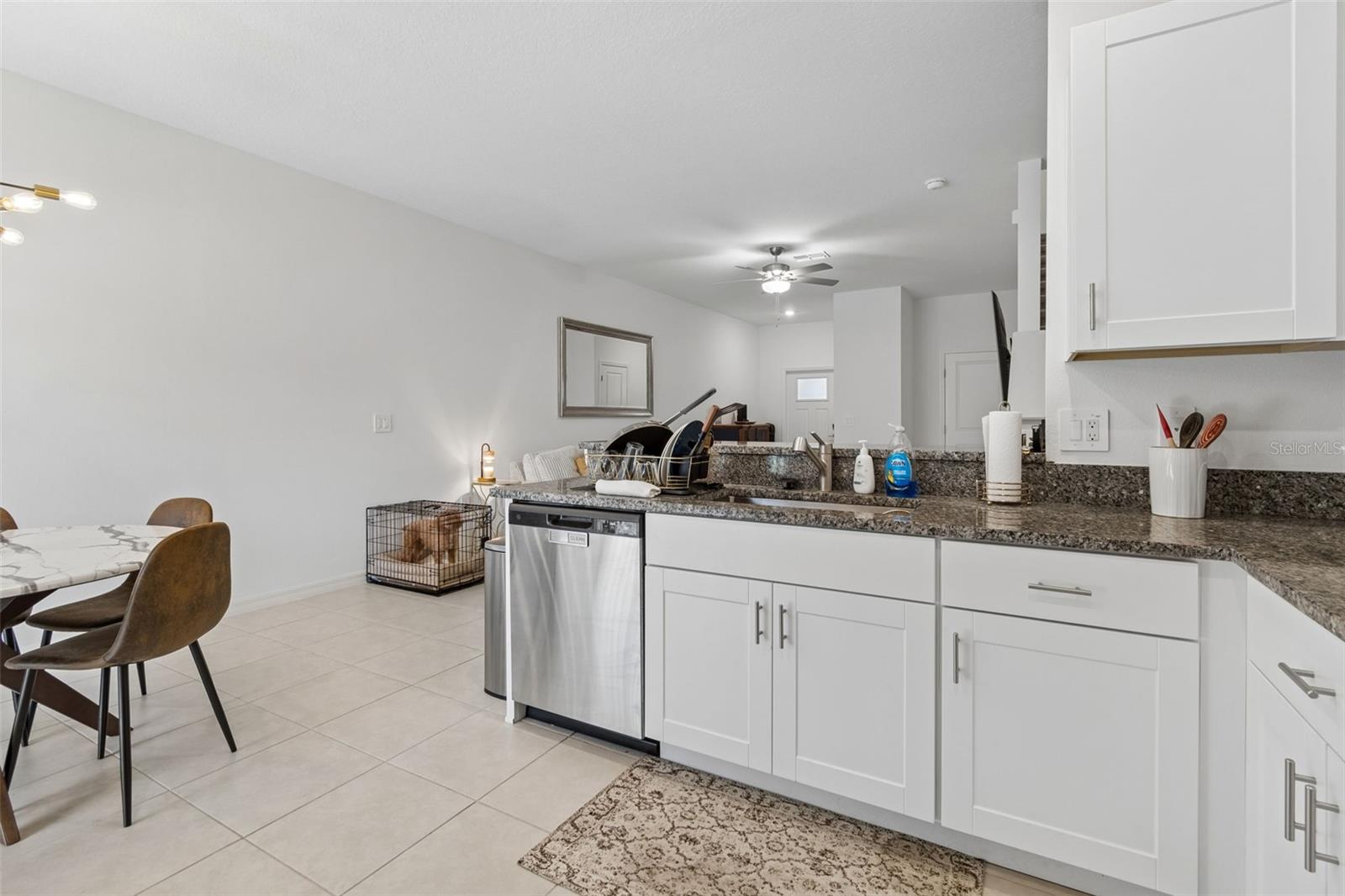 Image 14 of 68 For 6076 Shiner Street