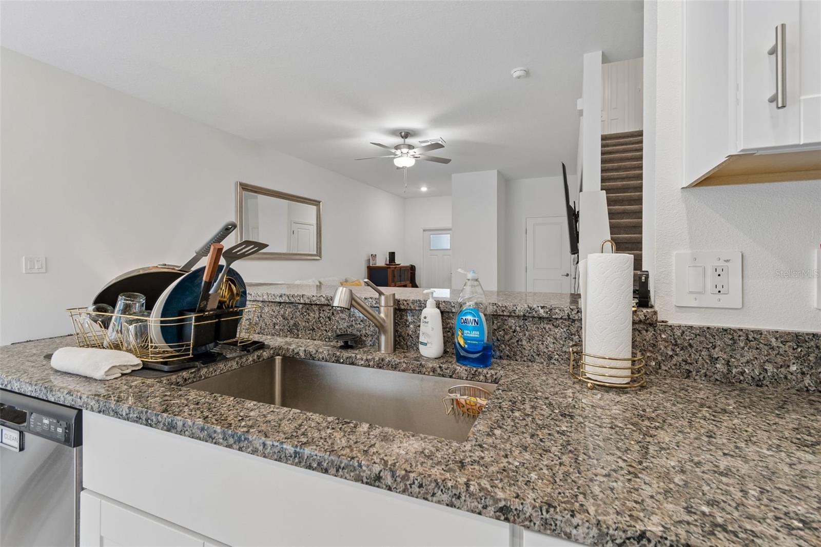 Image 15 of 68 For 6076 Shiner Street