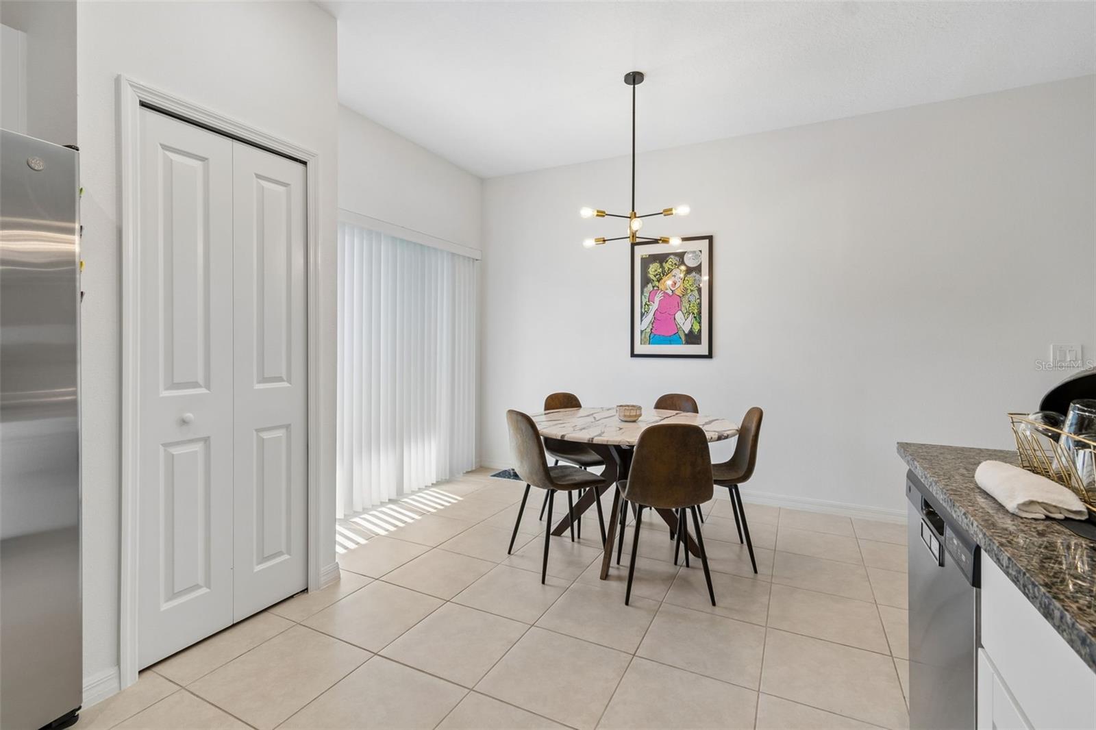 Image 16 of 68 For 6076 Shiner Street