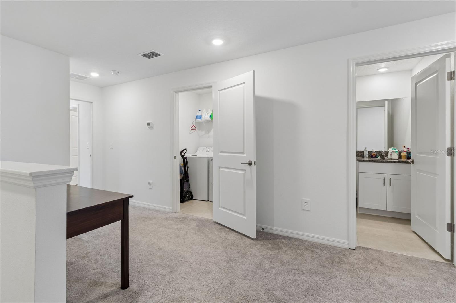 Image 18 of 68 For 6076 Shiner Street