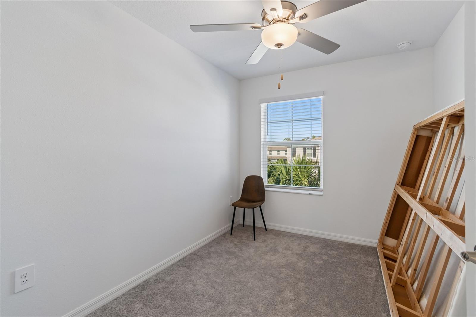 Image 21 of 68 For 6076 Shiner Street