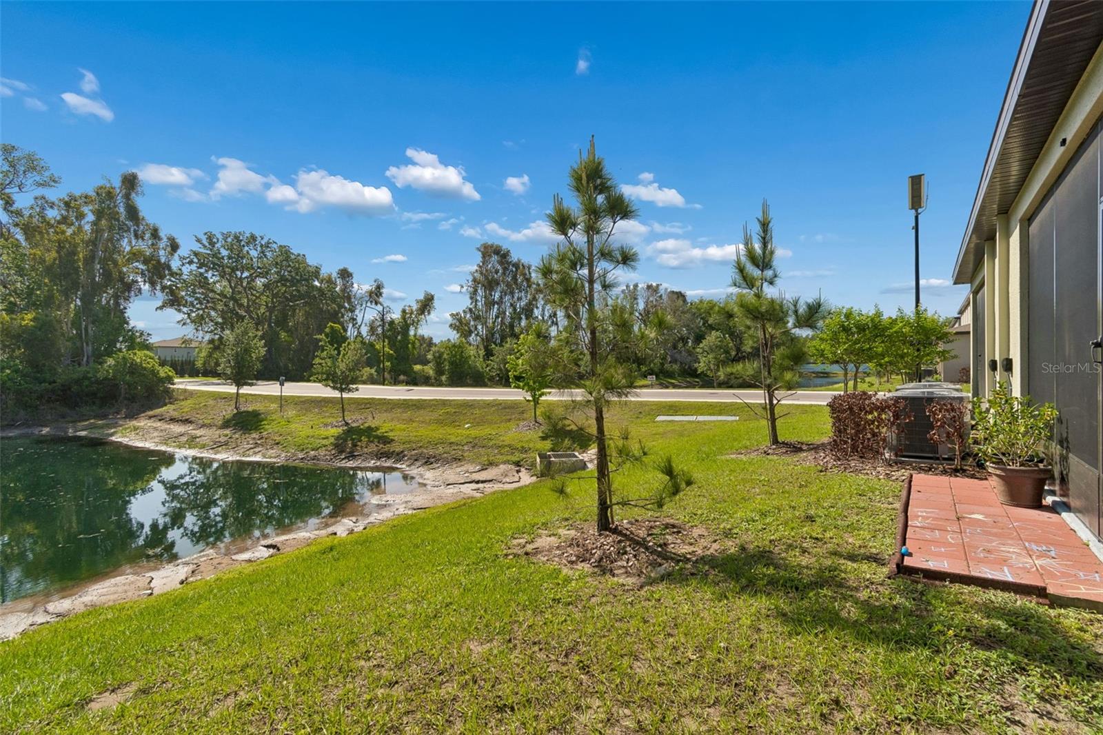 Image 36 of 68 For 6076 Shiner Street