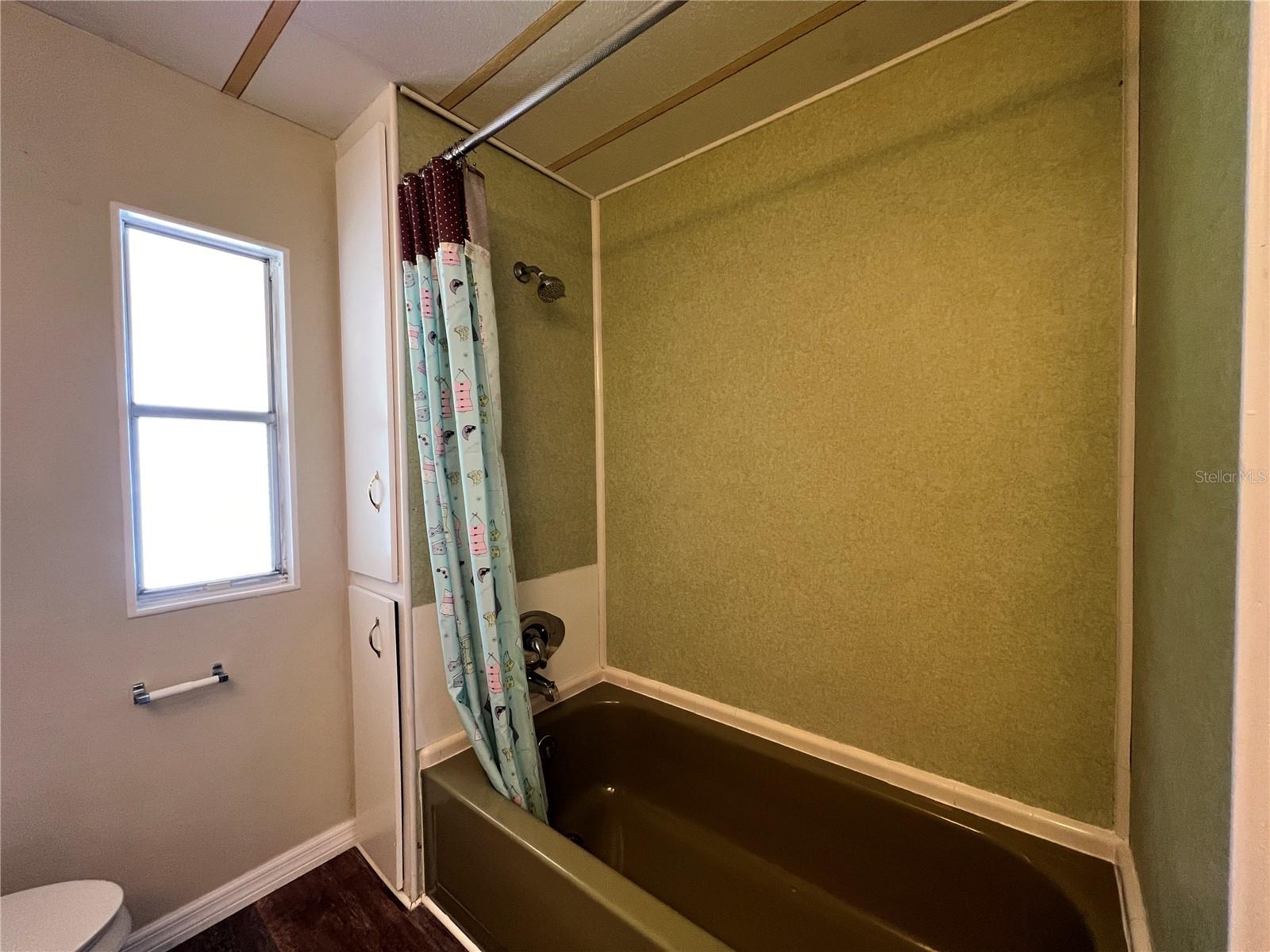 Image 16 of 21 For 36 Magnolia Court 4