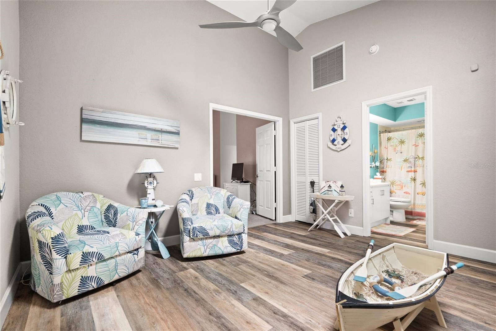 Image 20 of 47 For 14508 Alejo Court