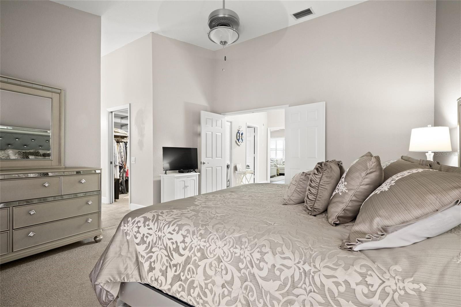 Image 24 of 47 For 14508 Alejo Court