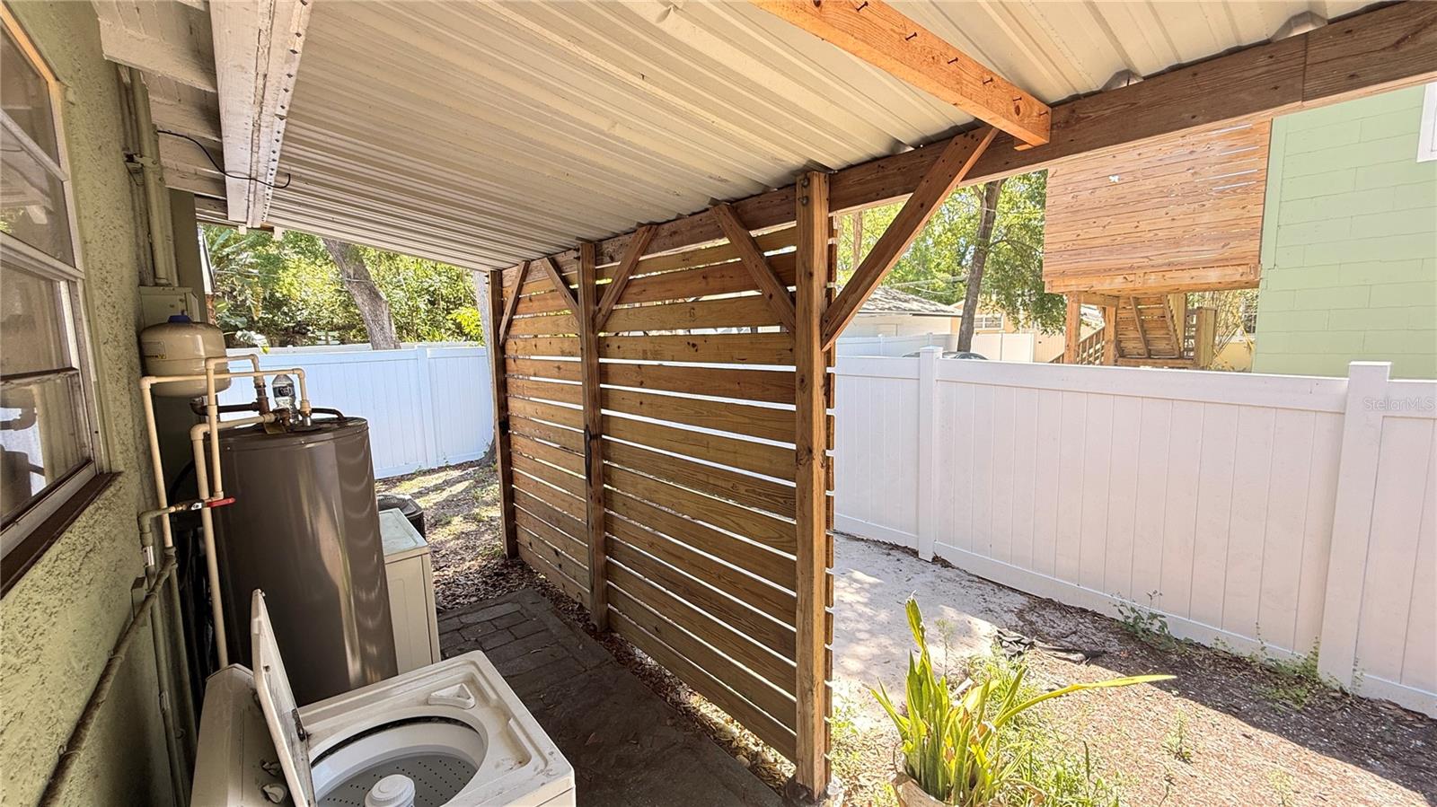 Image 26 of 30 For 905 Jones Street