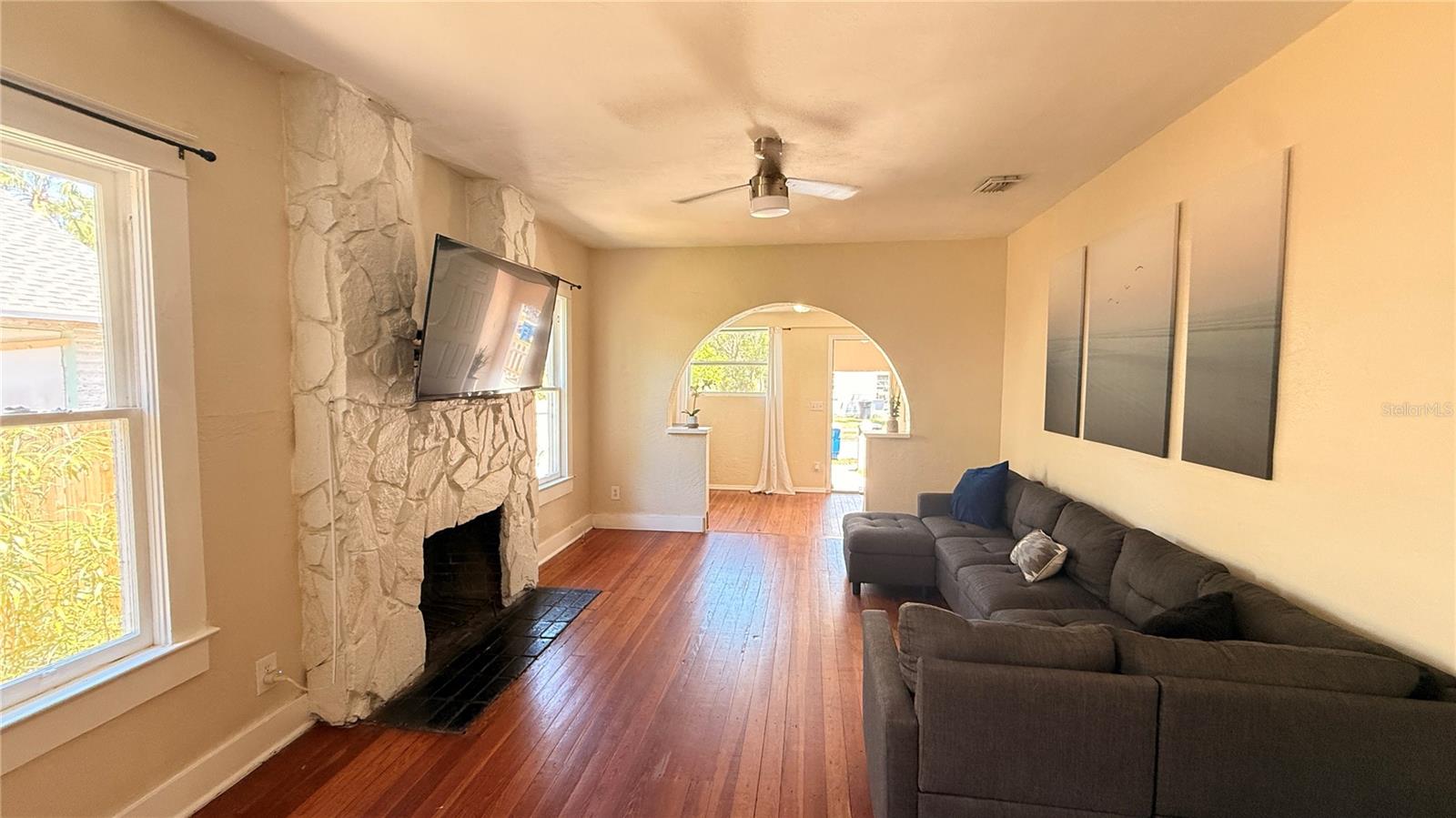 Image 9 of 30 For 905 Jones Street