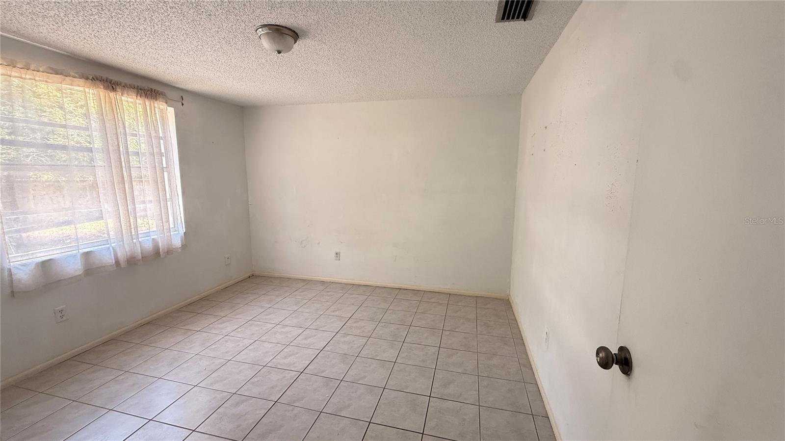 Image 11 of 17 For 2658 61st Avenue N