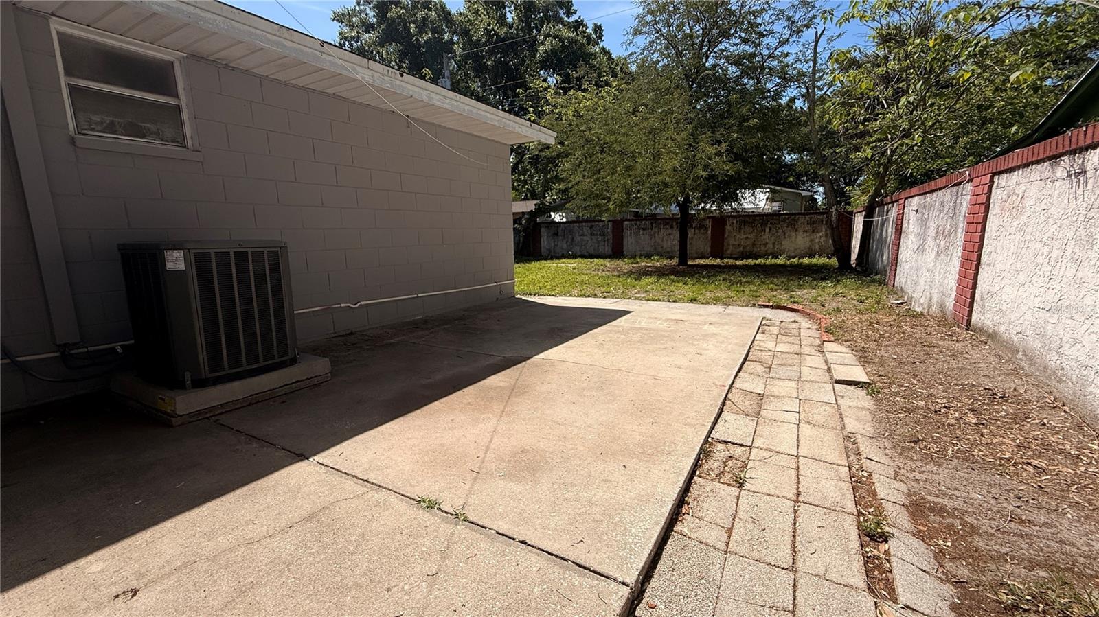 Image 16 of 17 For 2658 61st Avenue N