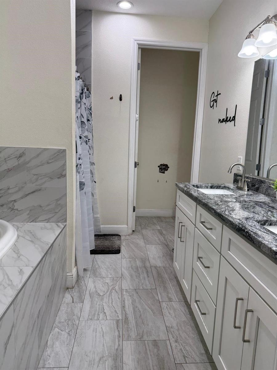 Image 13 of 25 For 9302 Margaret Avenue