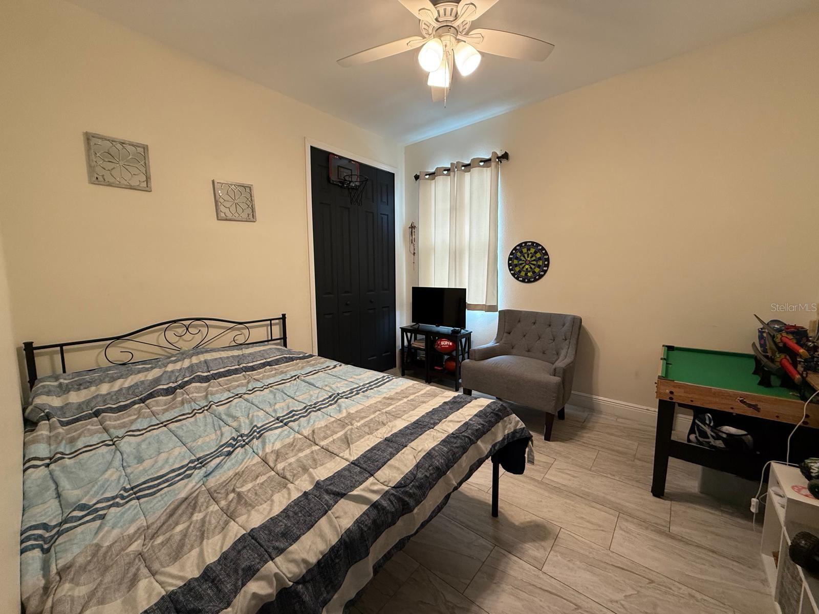 Image 17 of 25 For 9302 Margaret Avenue