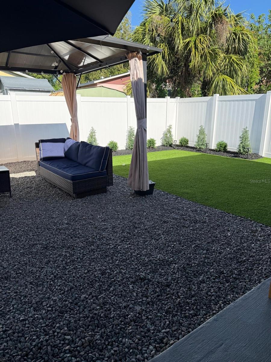 Image 23 of 25 For 9302 Margaret Avenue