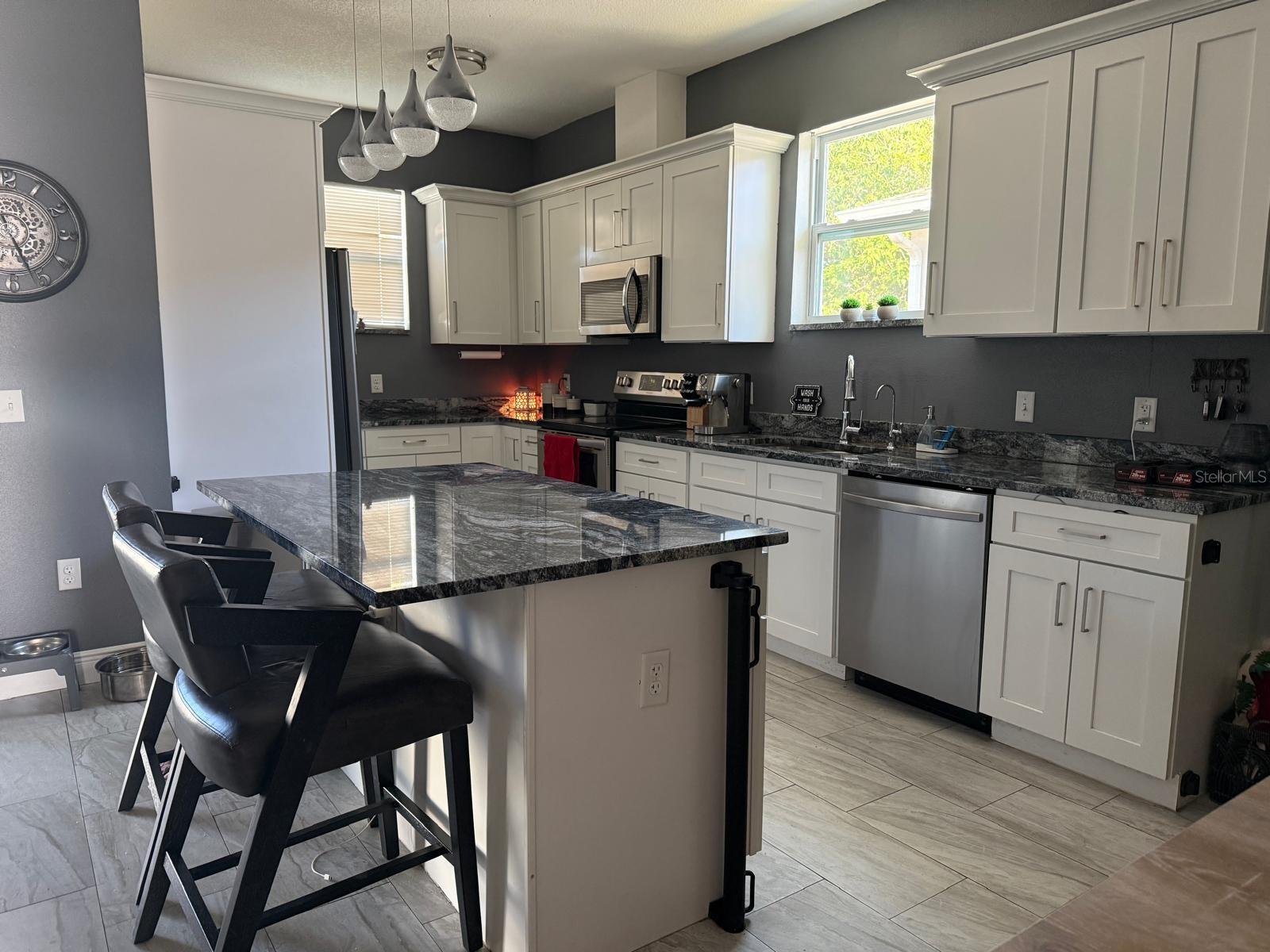 Image 5 of 25 For 9302 Margaret Avenue