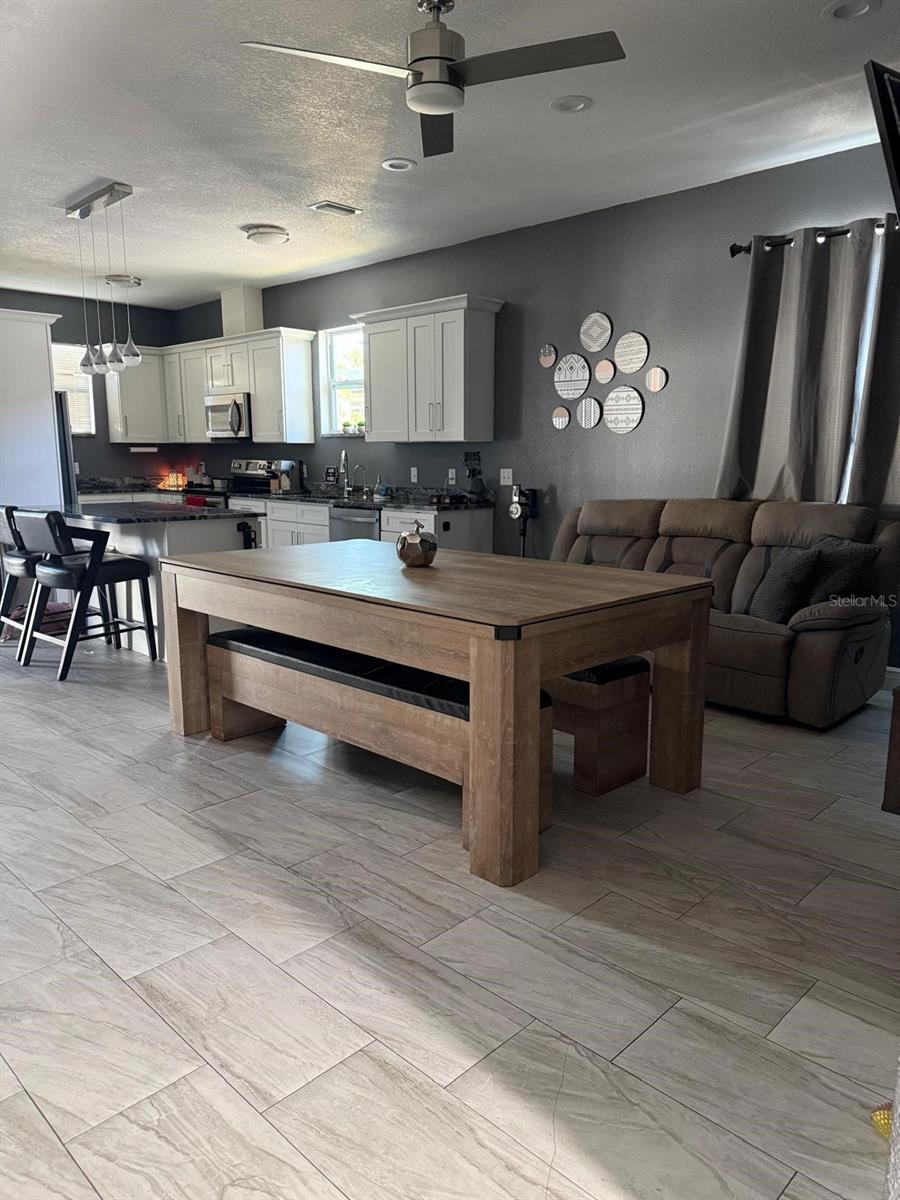 Image 7 of 25 For 9302 Margaret Avenue