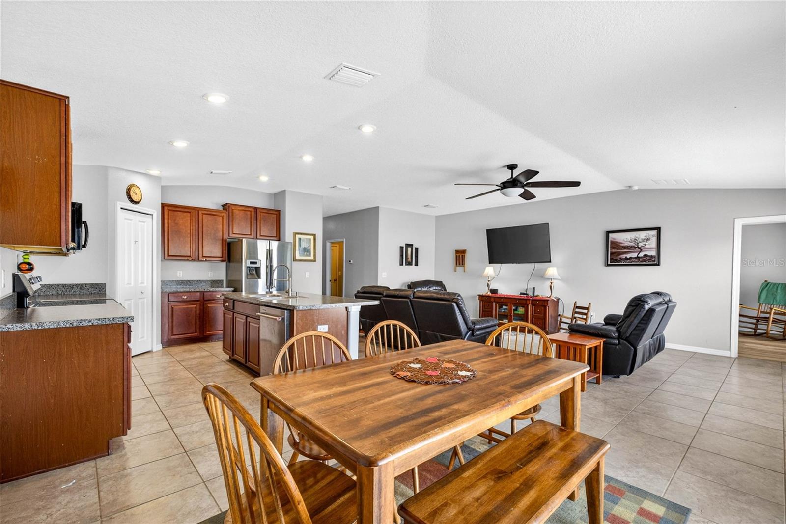 Listing photo id 19 for 1774 Broad Winged Hawk Drive