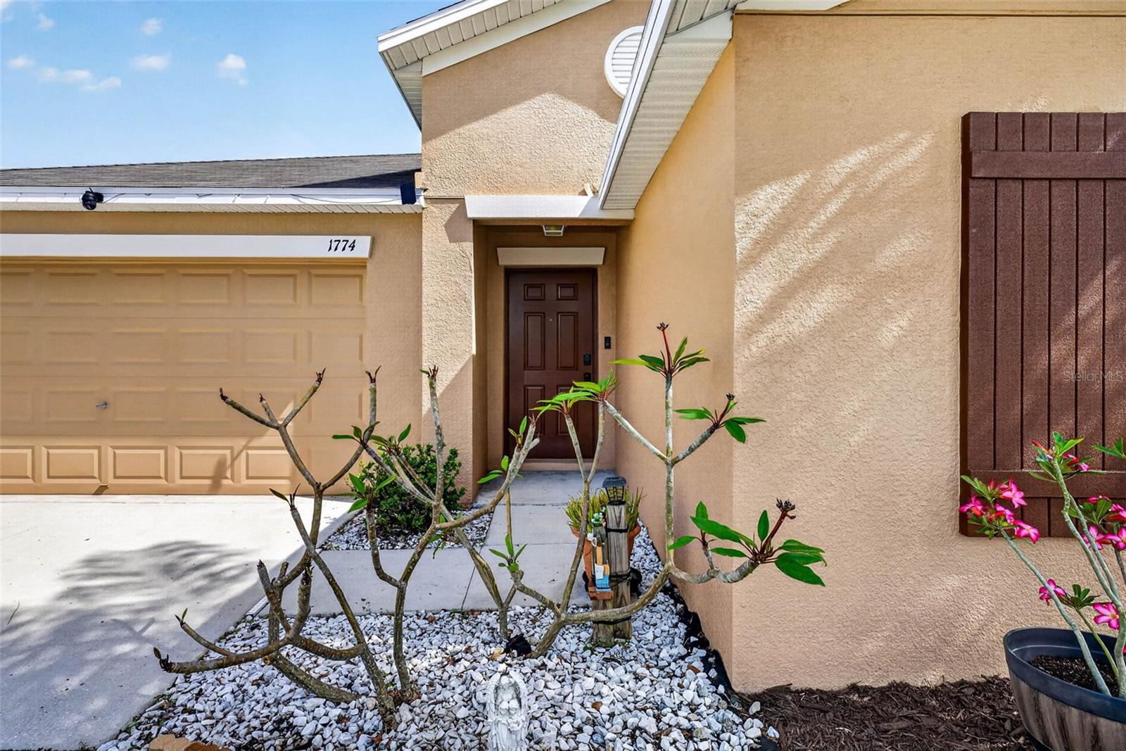 Listing photo id 2 for 1774 Broad Winged Hawk Drive