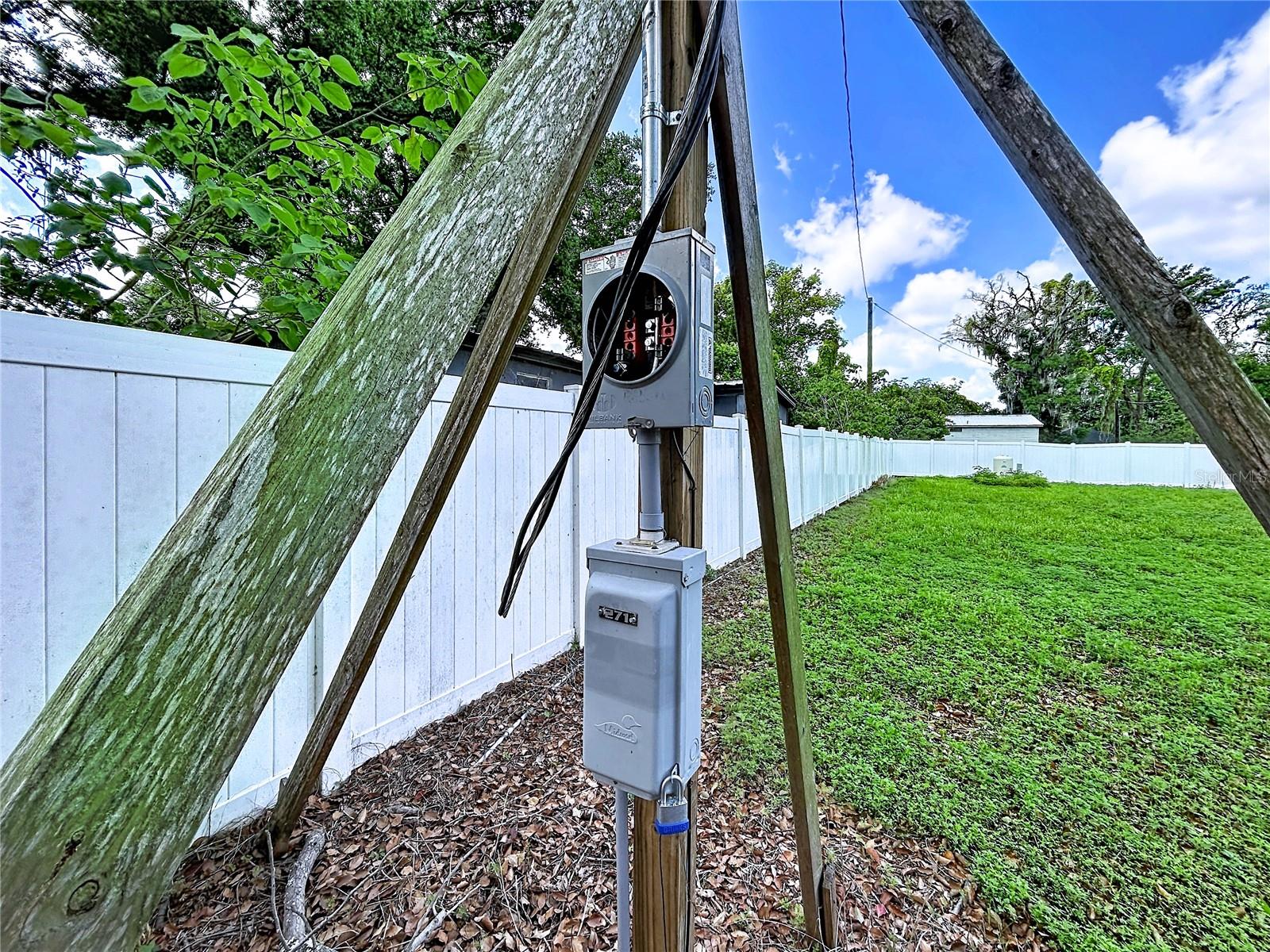 Image 10 of 12 For  Robson  