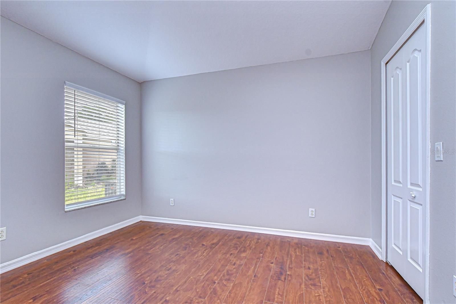 Listing photo id 18 for 18003 Birdwater Drive