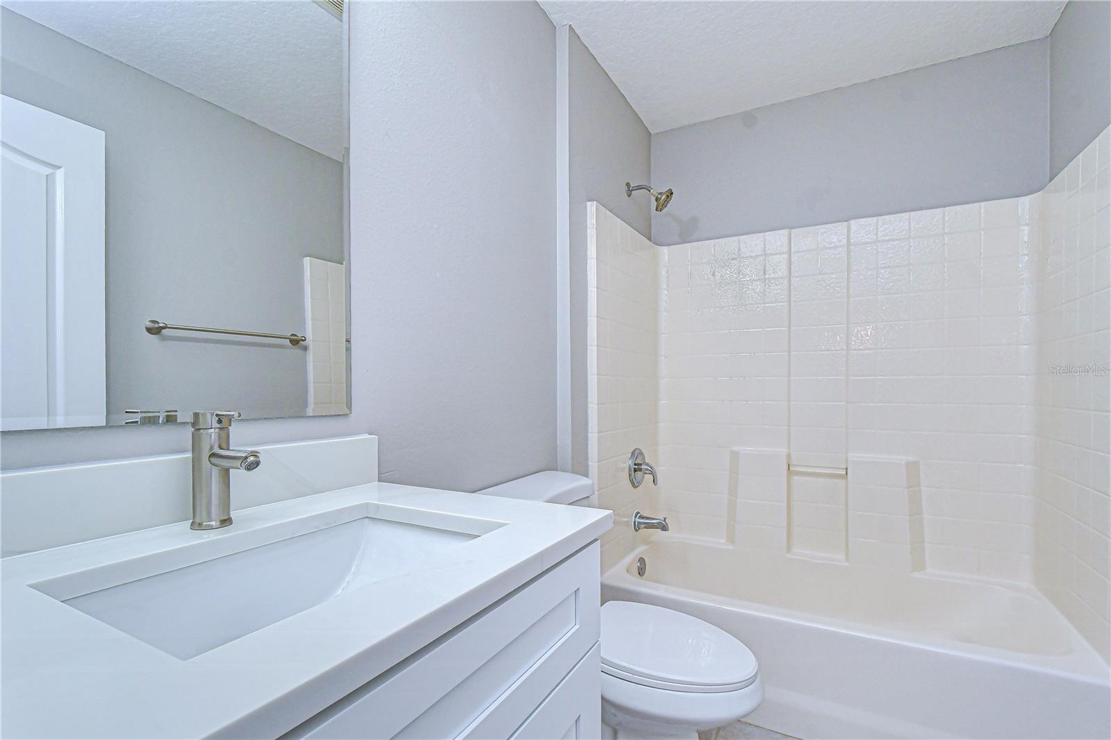 Listing photo id 20 for 18003 Birdwater Drive