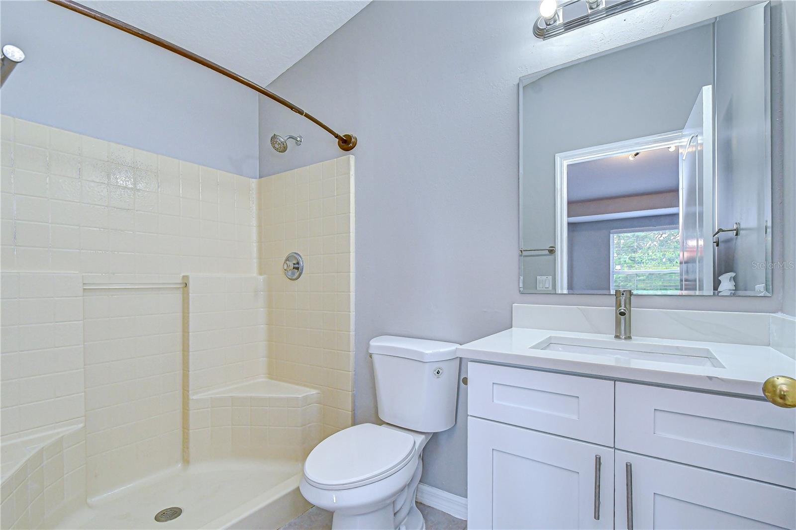 Listing photo id 27 for 18003 Birdwater Drive
