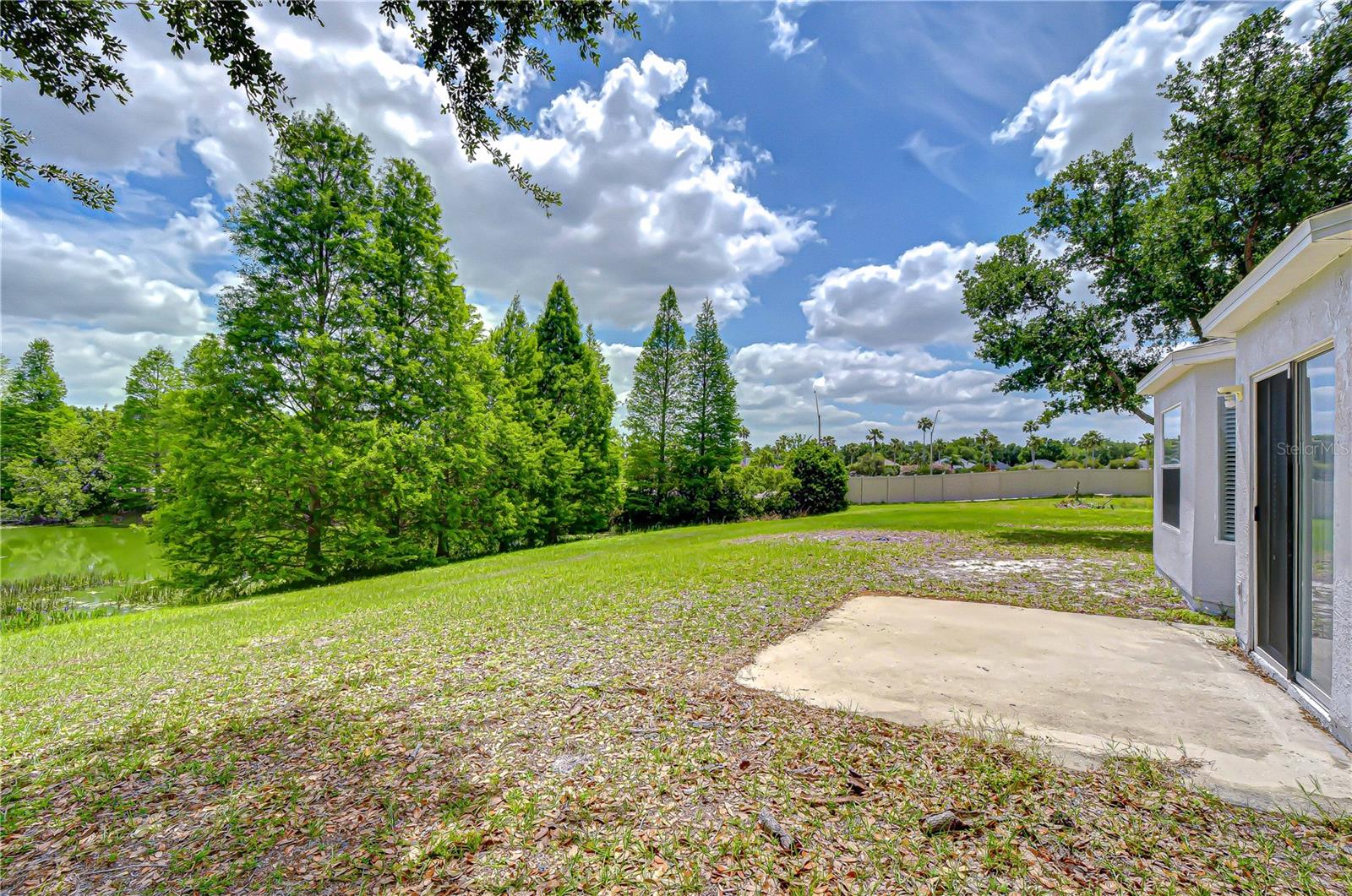 Listing photo id 32 for 18003 Birdwater Drive