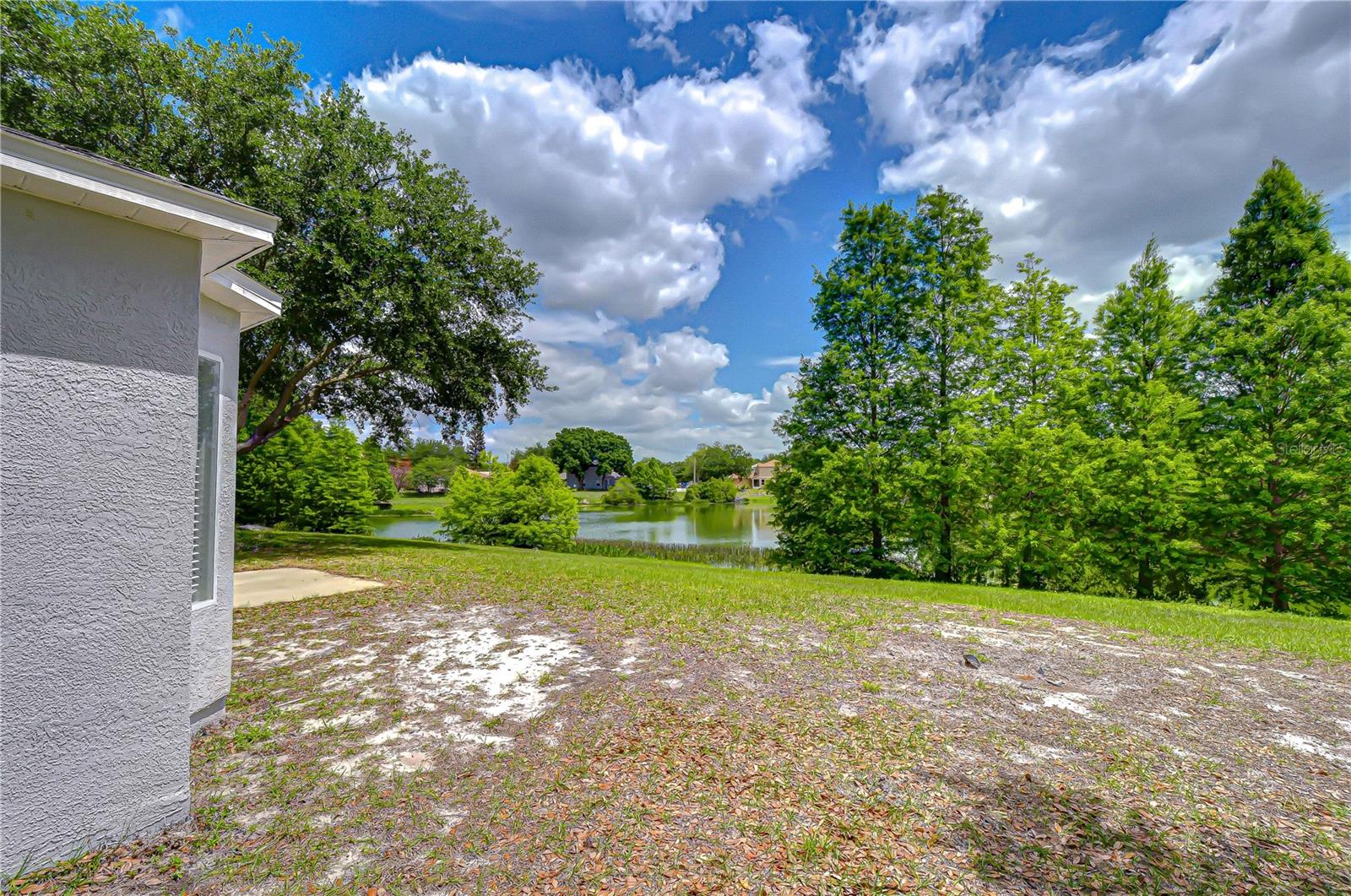 Listing photo id 34 for 18003 Birdwater Drive