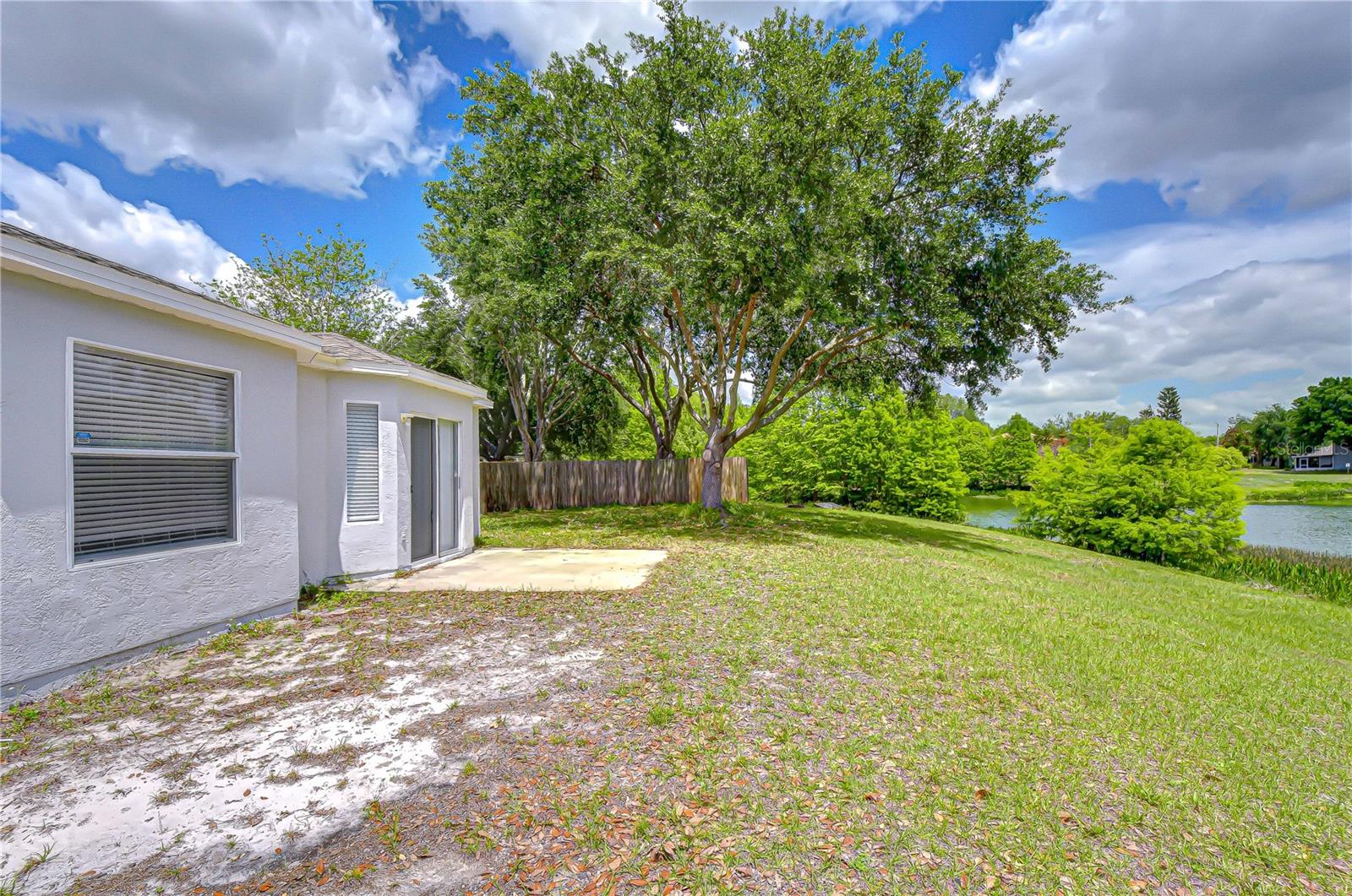 Listing photo id 35 for 18003 Birdwater Drive