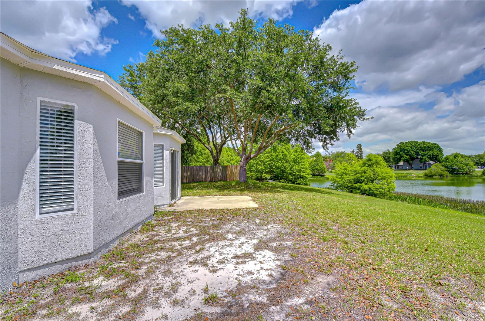 Listing photo id 36 for 18003 Birdwater Drive