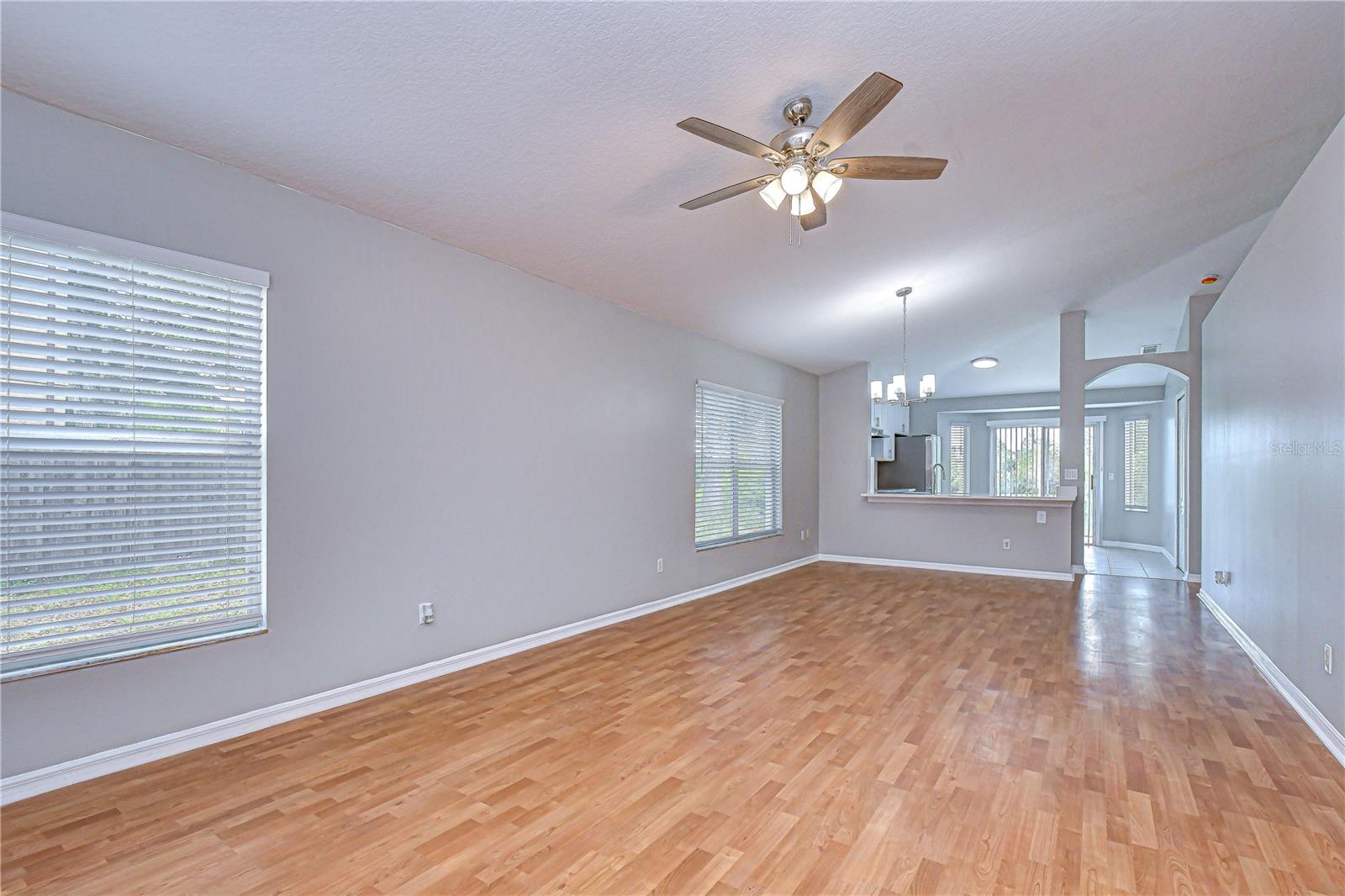 Listing photo id 6 for 18003 Birdwater Drive