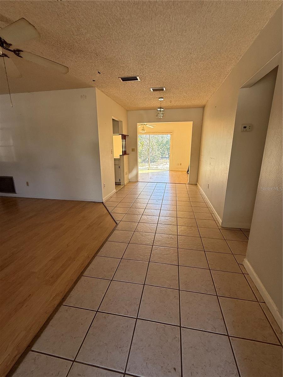 Image 3 of 10 For 9249 Northcliffe Boulevard