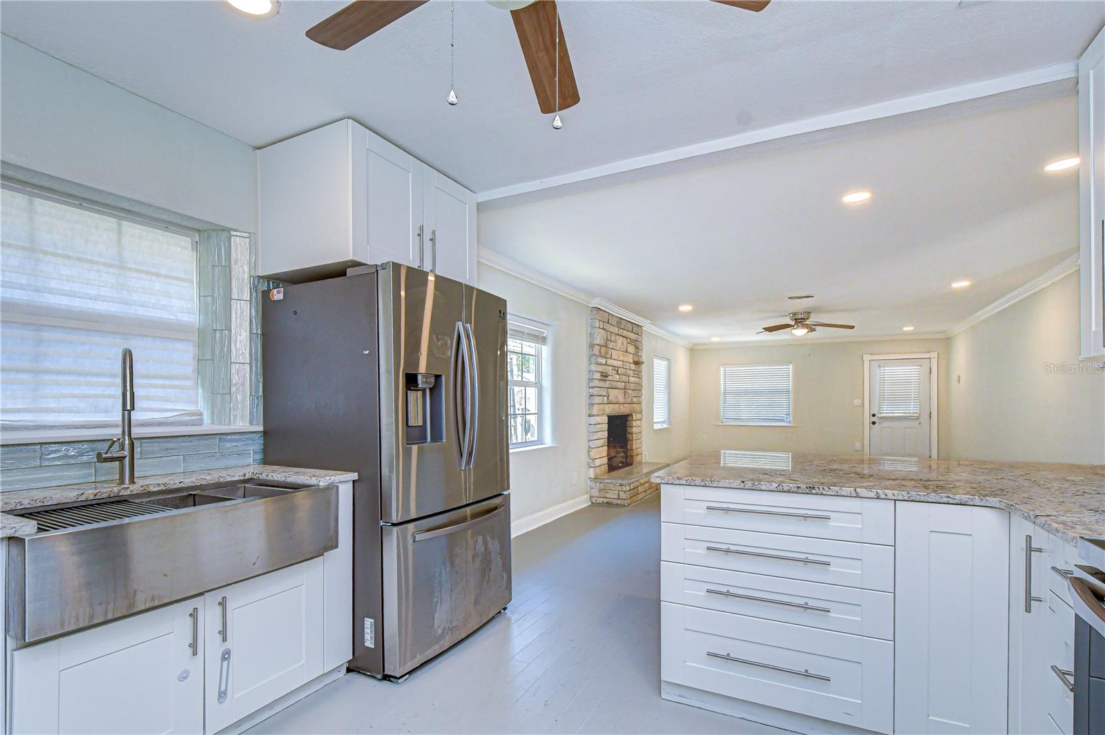 Image 26 of 78 For 909 Hart Street