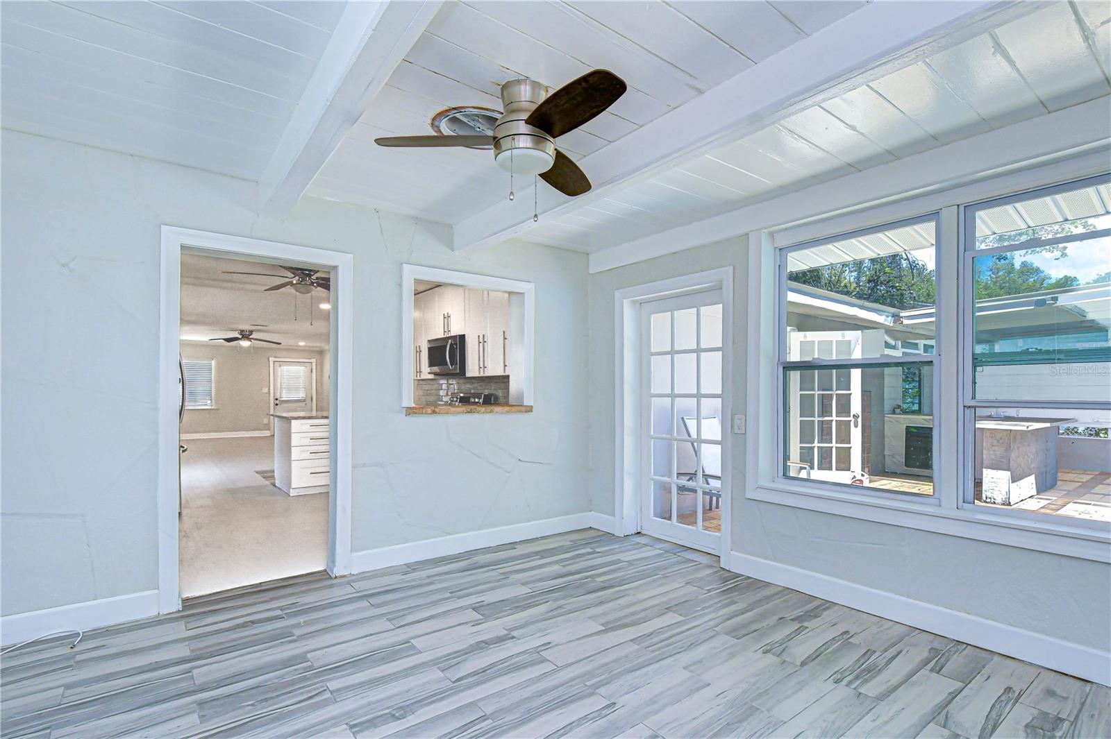 Image 29 of 78 For 909 Hart Street