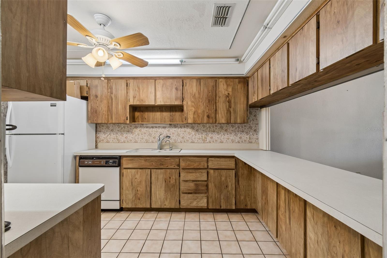 Image 17 of 65 For 7920 Radcliffe Circle