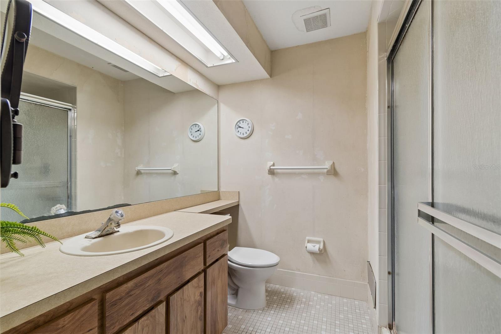 Image 28 of 65 For 7920 Radcliffe Circle