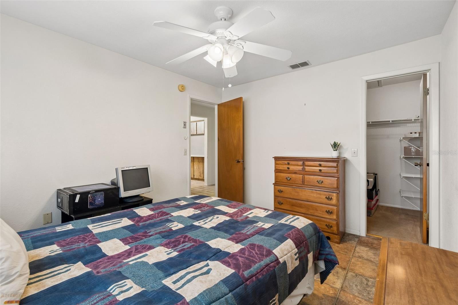 Image 32 of 65 For 7920 Radcliffe Circle