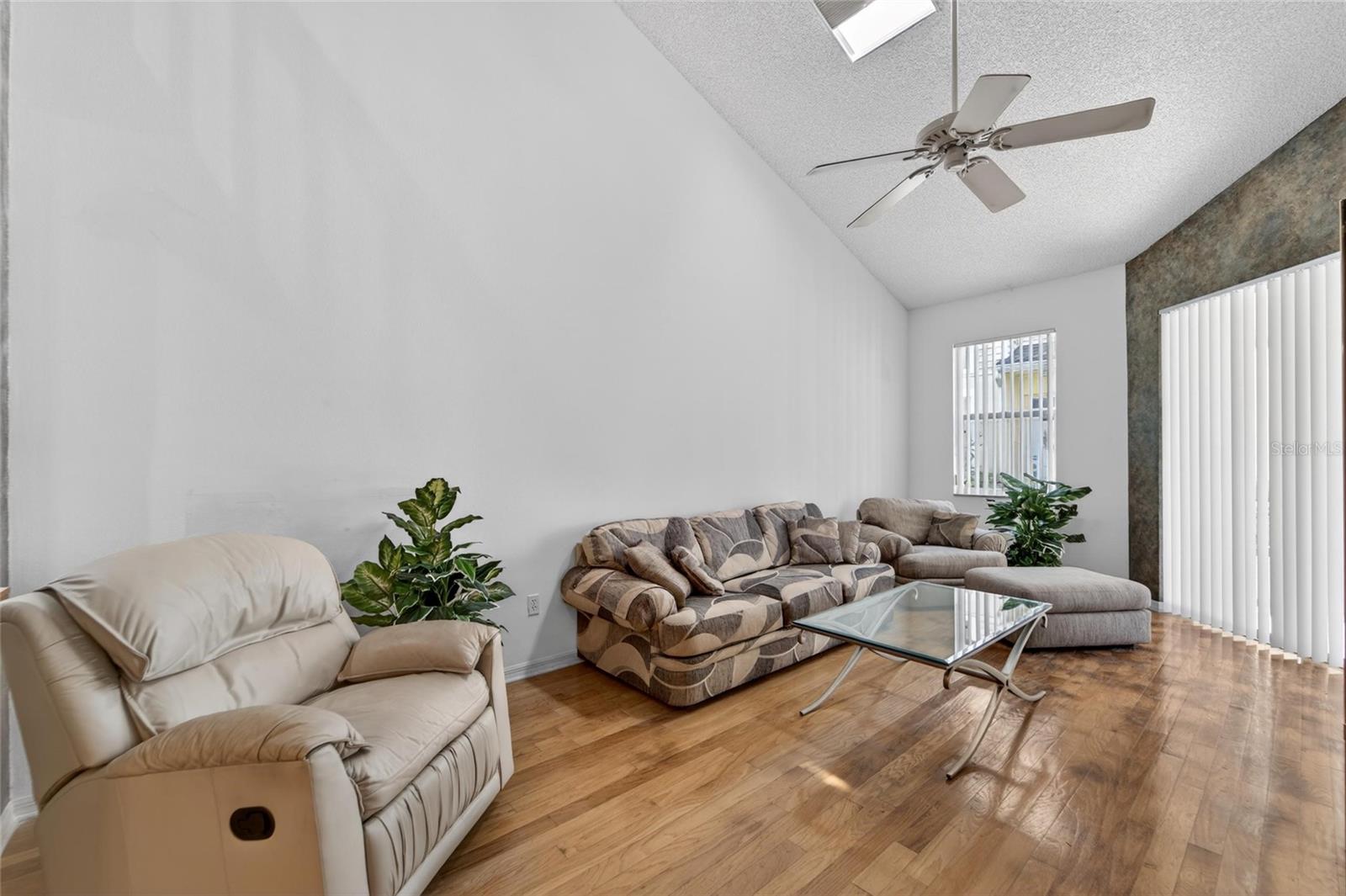 Image 12 of 78 For 1050 Starkey Road 509