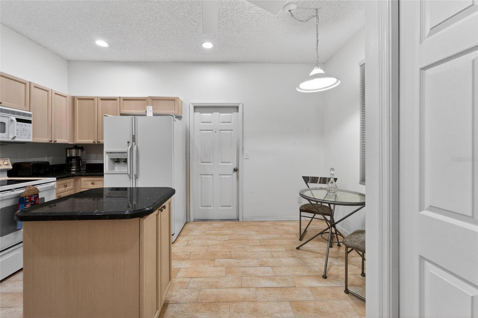 Image 15 of 78 For 1050 Starkey Road 509