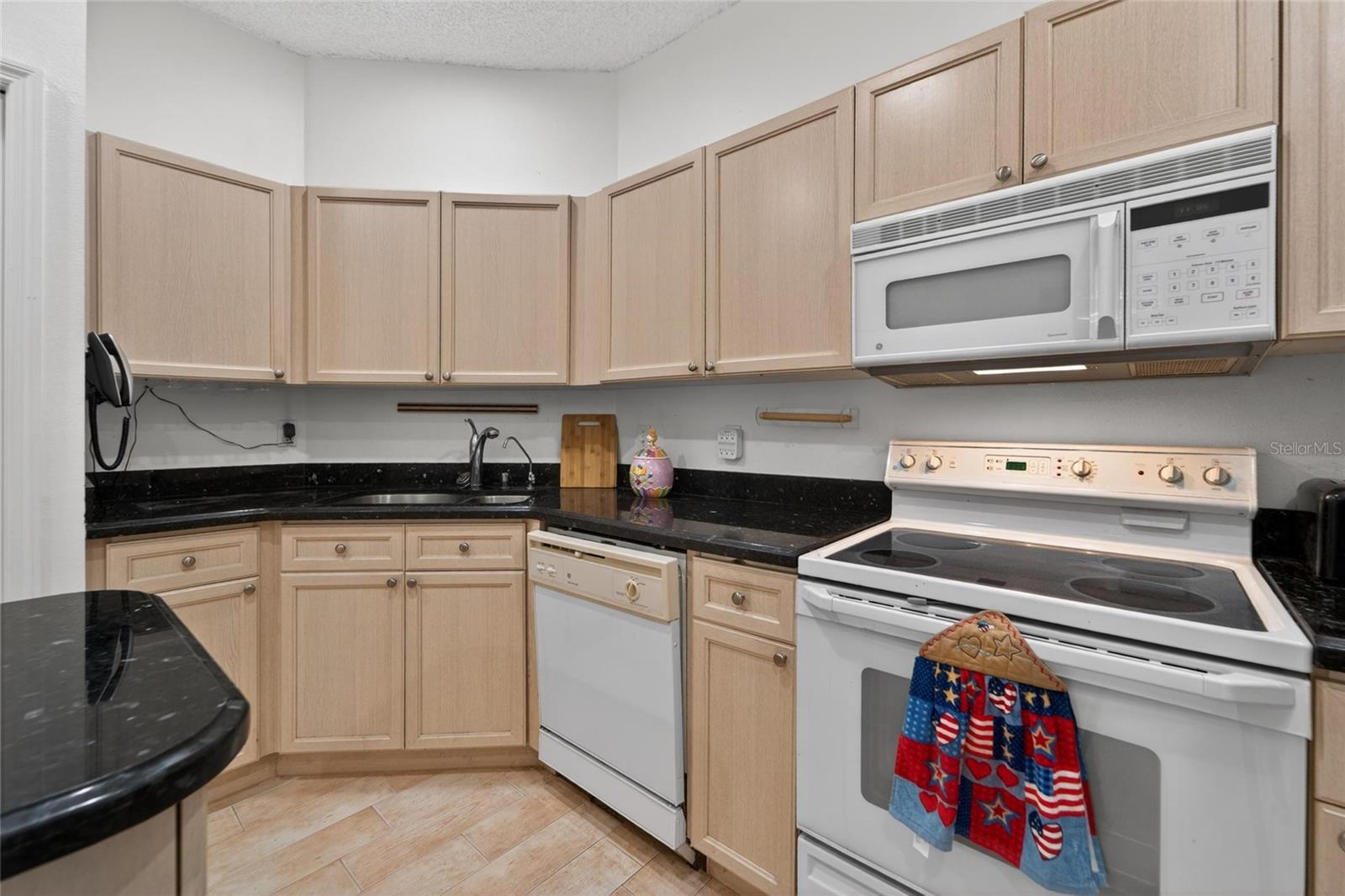 Image 20 of 78 For 1050 Starkey Road 509