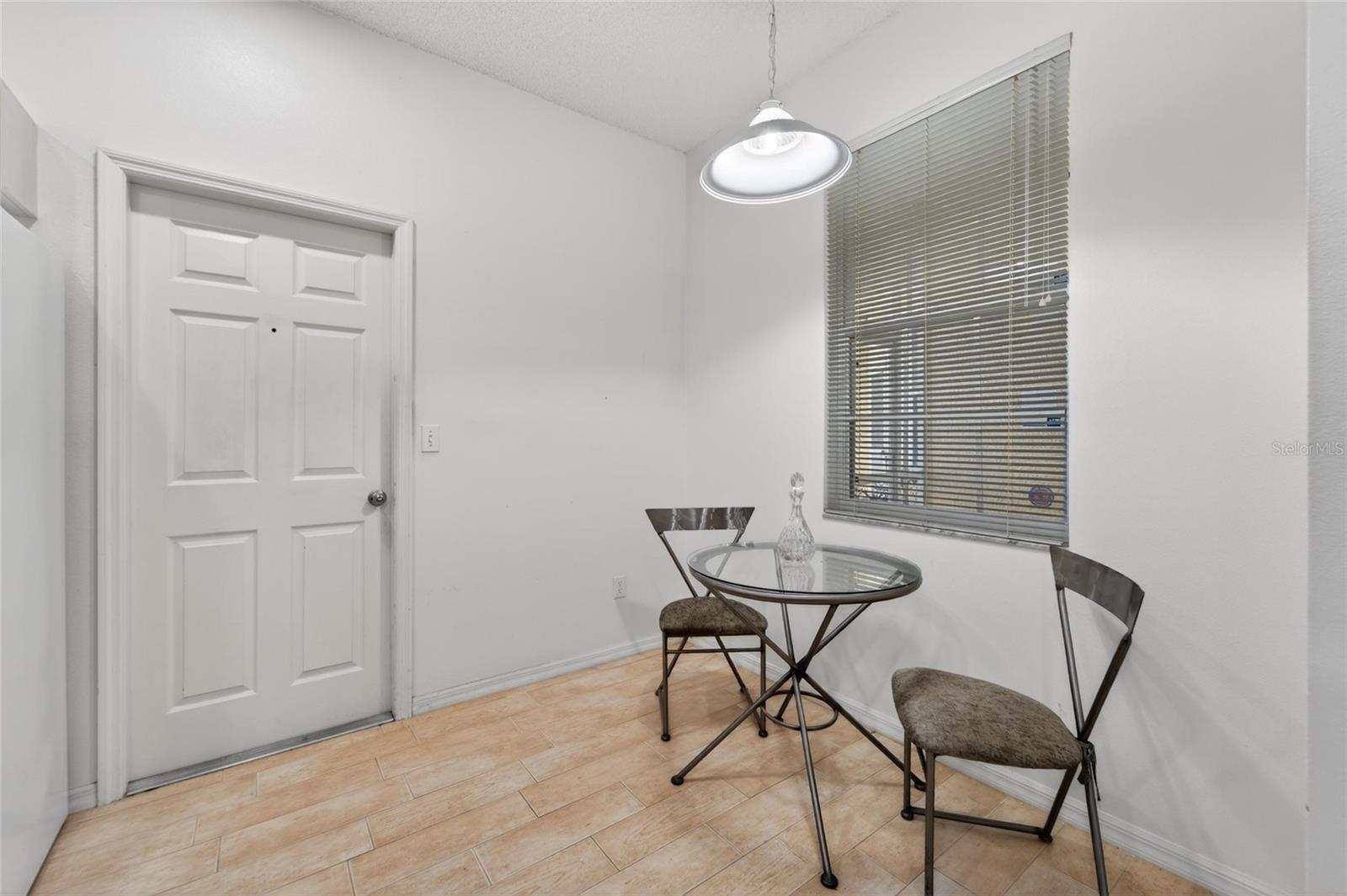 Image 22 of 78 For 1050 Starkey Road 509