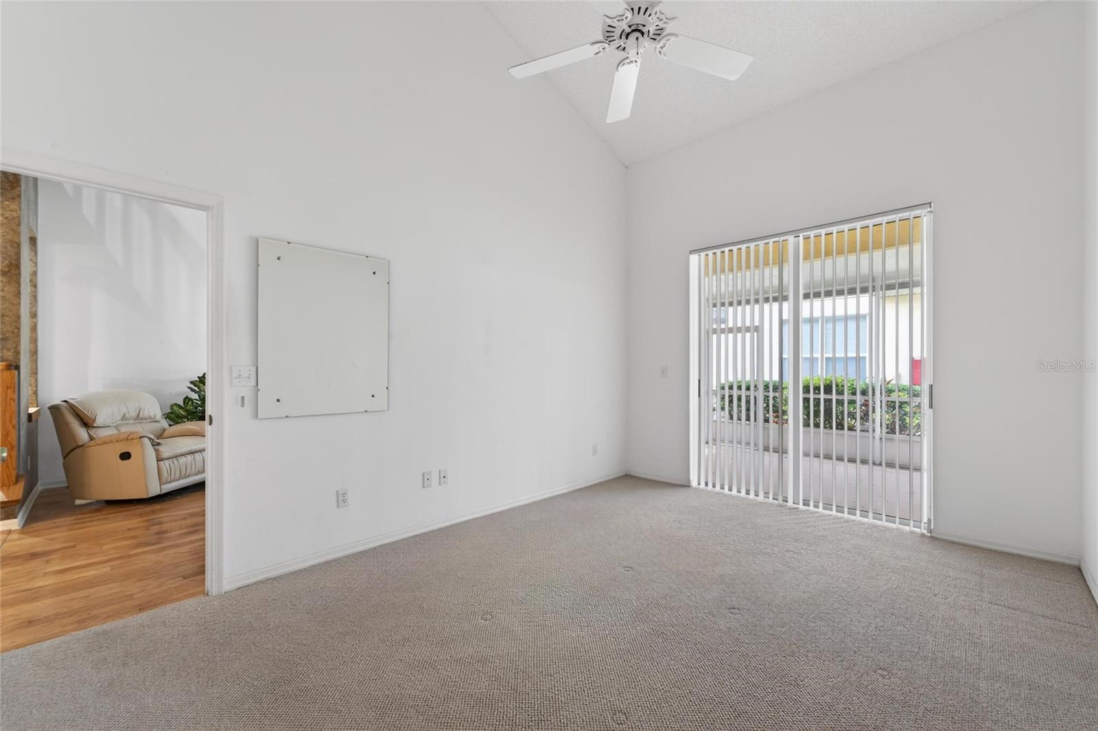 Image 27 of 78 For 1050 Starkey Road 509