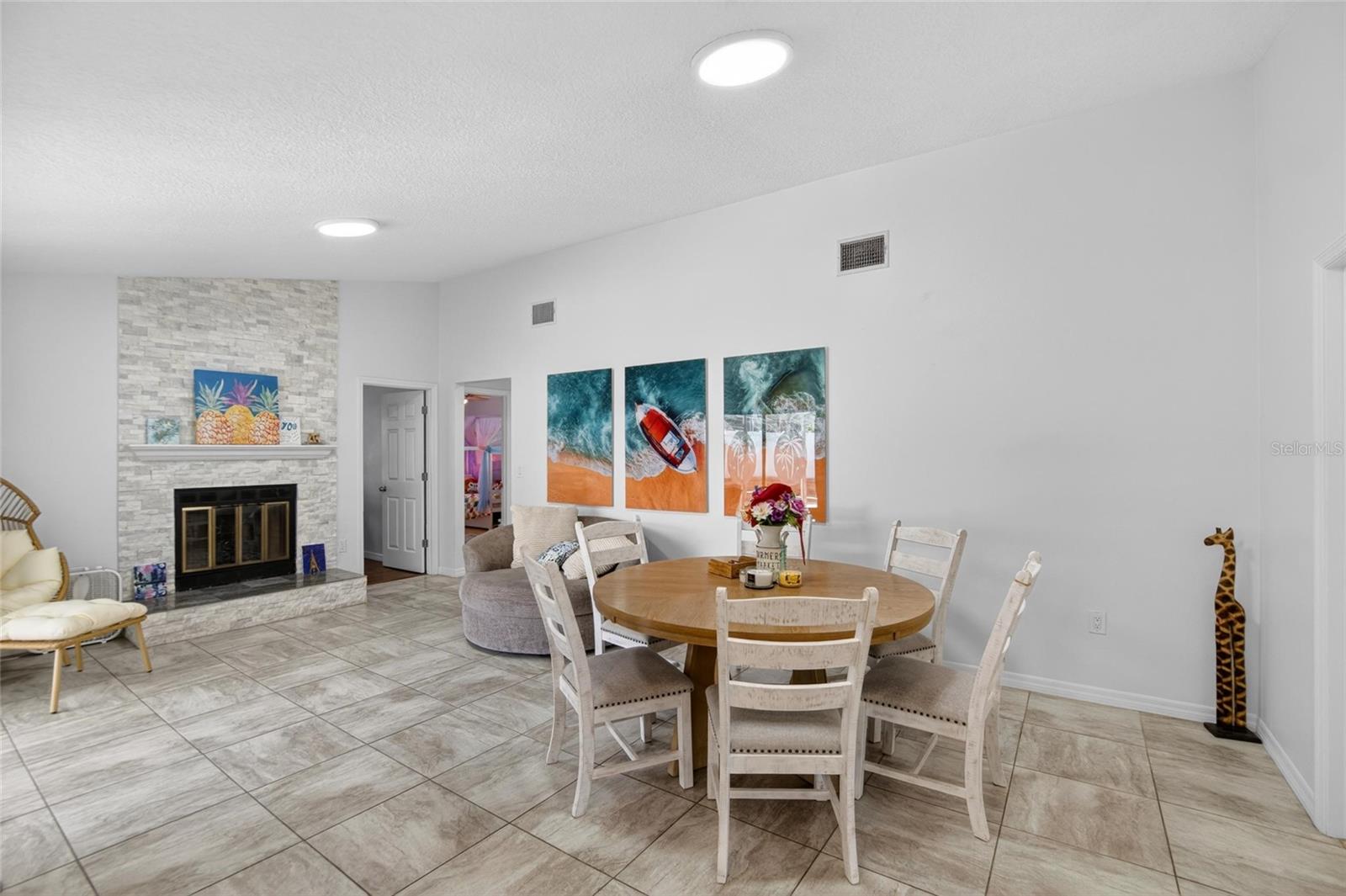 Image 15 of 48 For 1668 Allens Ridge Drive N