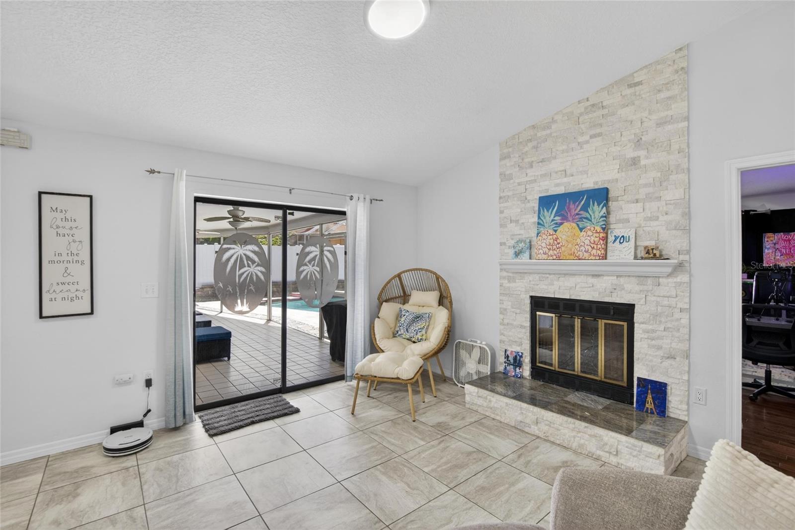 Image 16 of 48 For 1668 Allens Ridge Drive N