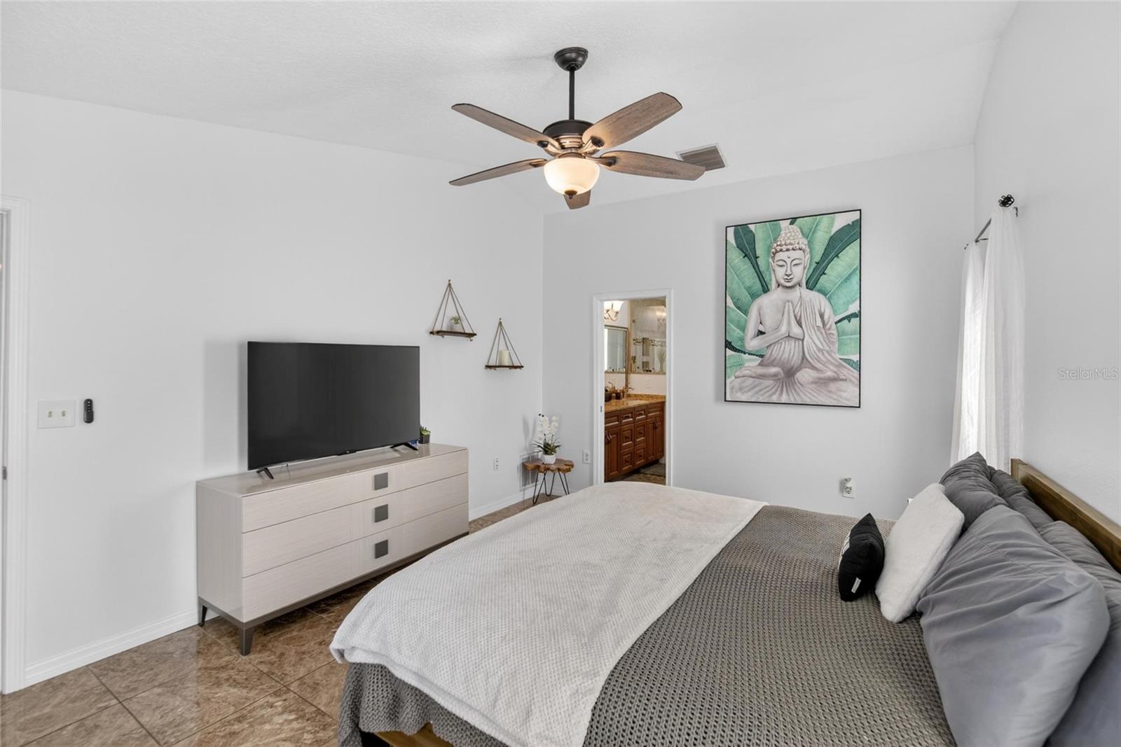 Image 20 of 48 For 1668 Allens Ridge Drive N