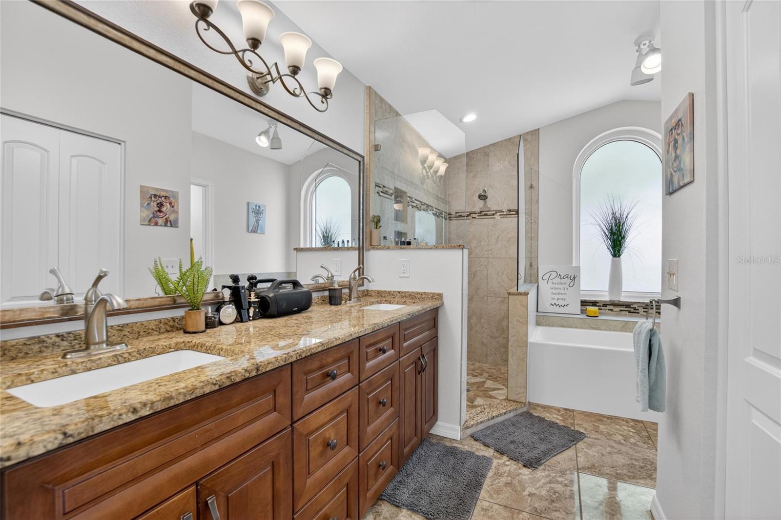 Image 21 of 48 For 1668 Allens Ridge Drive N