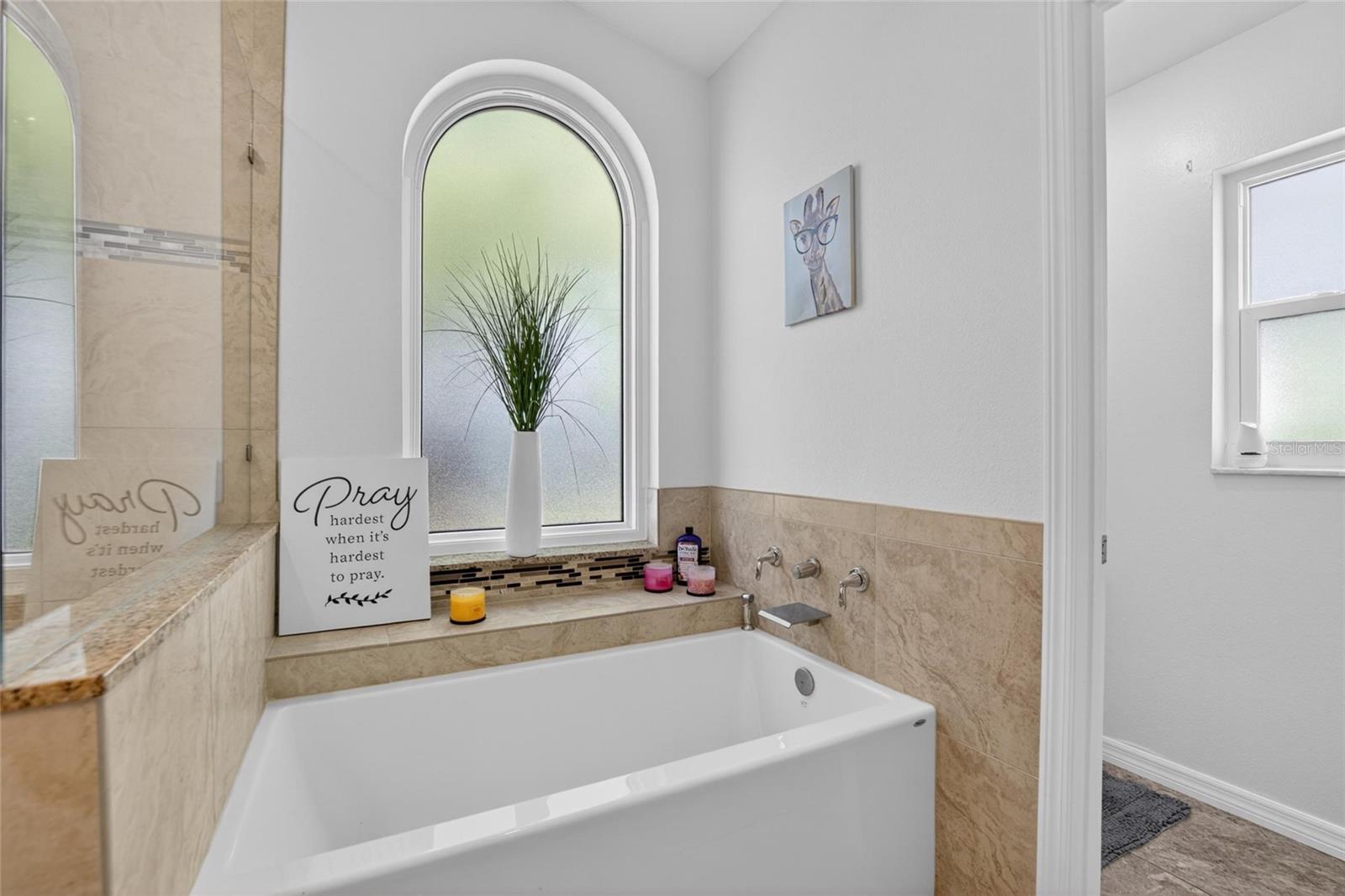 Image 23 of 48 For 1668 Allens Ridge Drive N